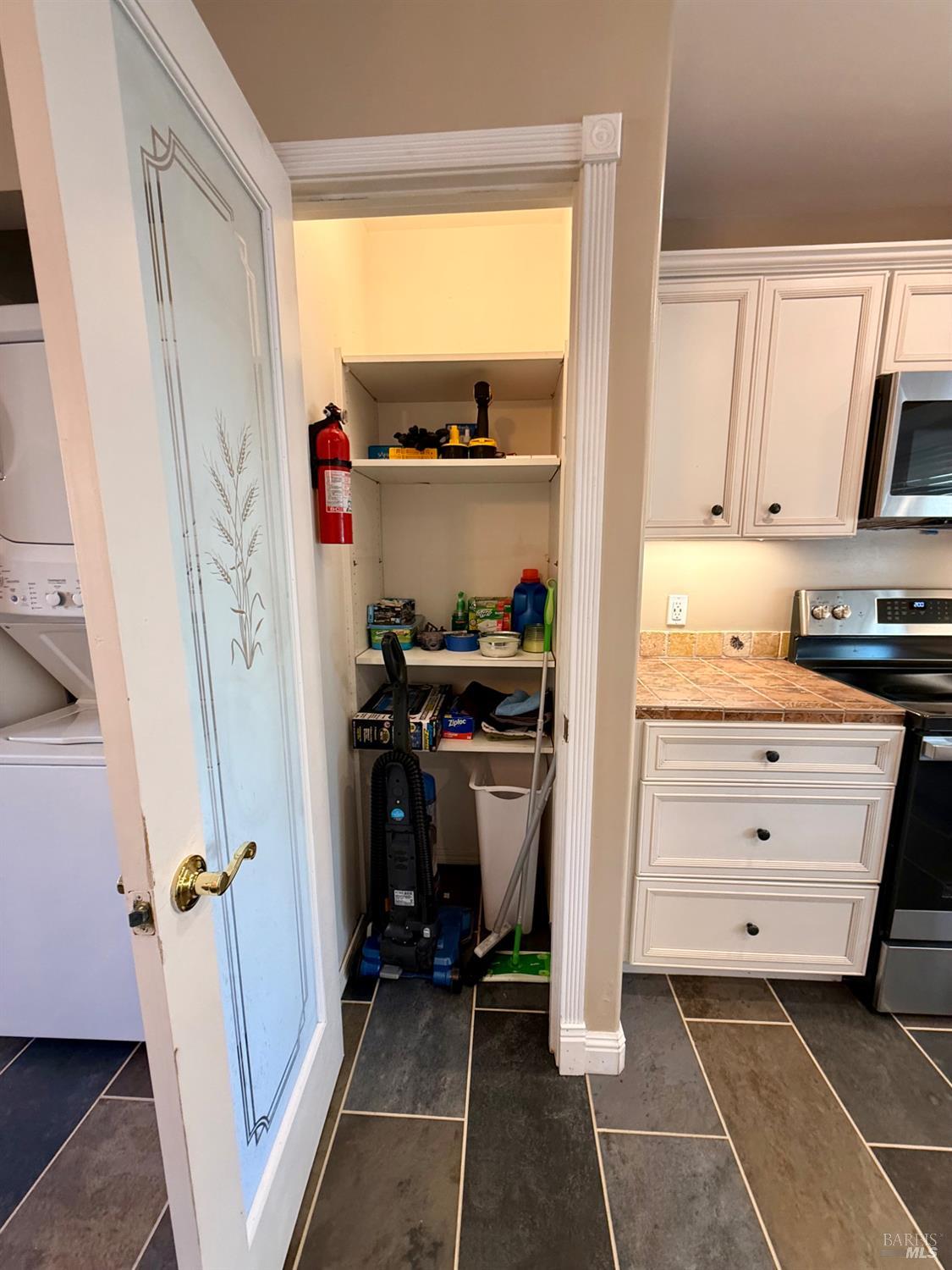 Detail Gallery Image 10 of 32 For 136 Berryessa Dr, Napa,  CA 94558 - 2 Beds | 2 Baths