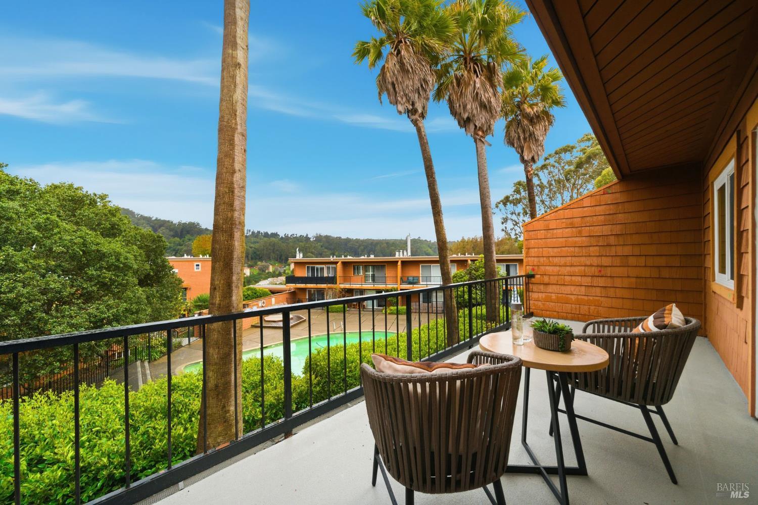 Detail Gallery Image 24 of 38 For 116 Stanford Way, Sausalito,  CA 94965 - 1 Beds | 1 Baths