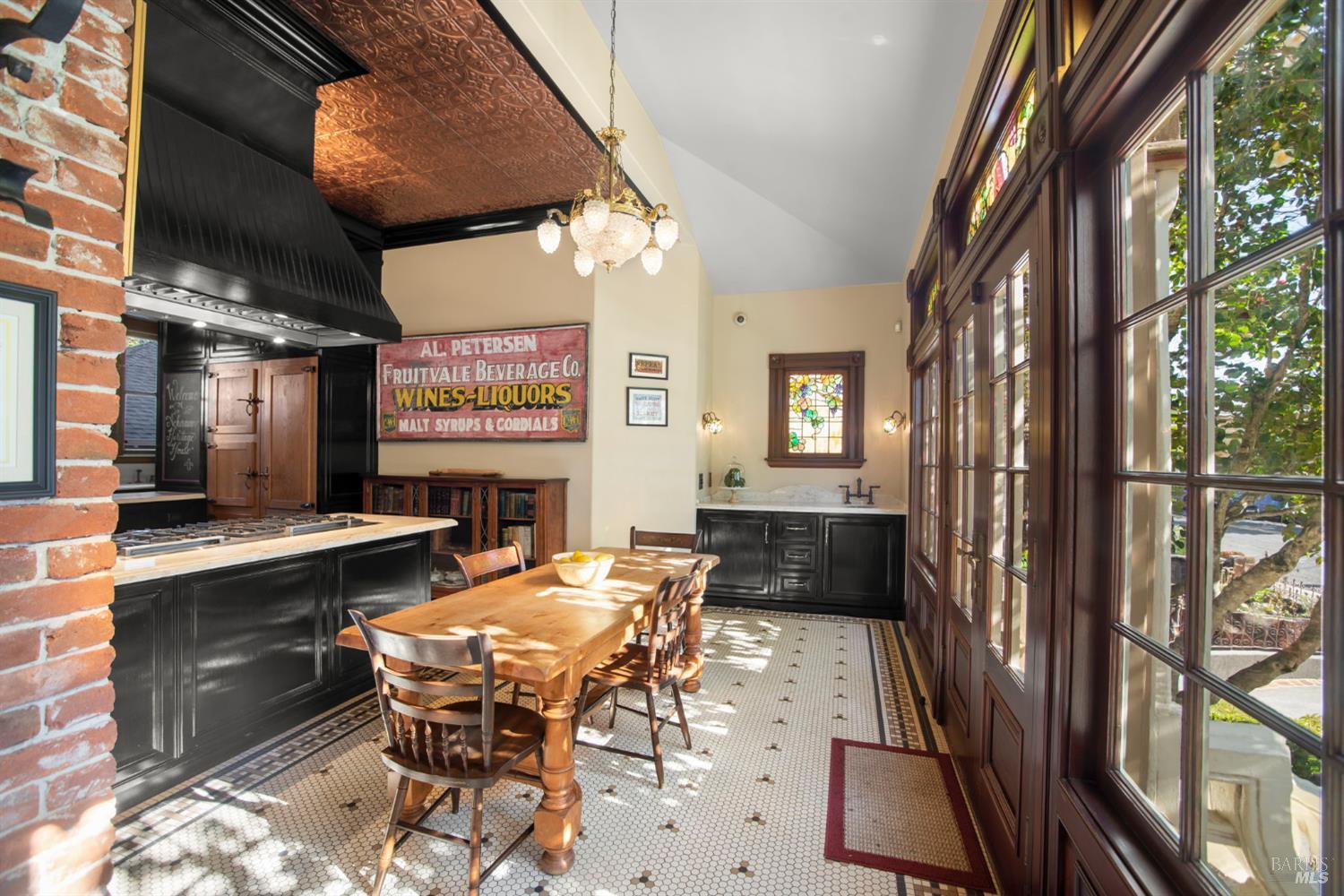 Detail Gallery Image 33 of 77 For 608 Randolph St, Napa,  CA 94559 - 3 Beds | 3/3 Baths