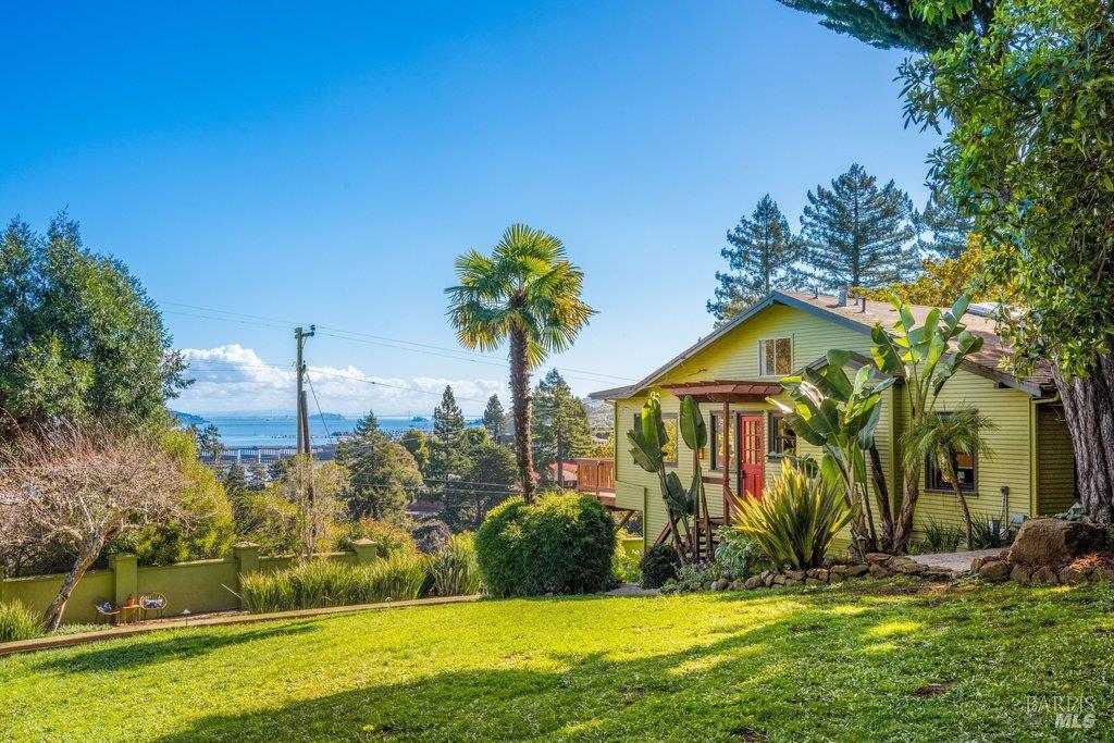 Detail Gallery Image 10 of 37 For 146 Morning Sun Ave, Mill Valley,  CA 94941 - 3 Beds | 2 Baths