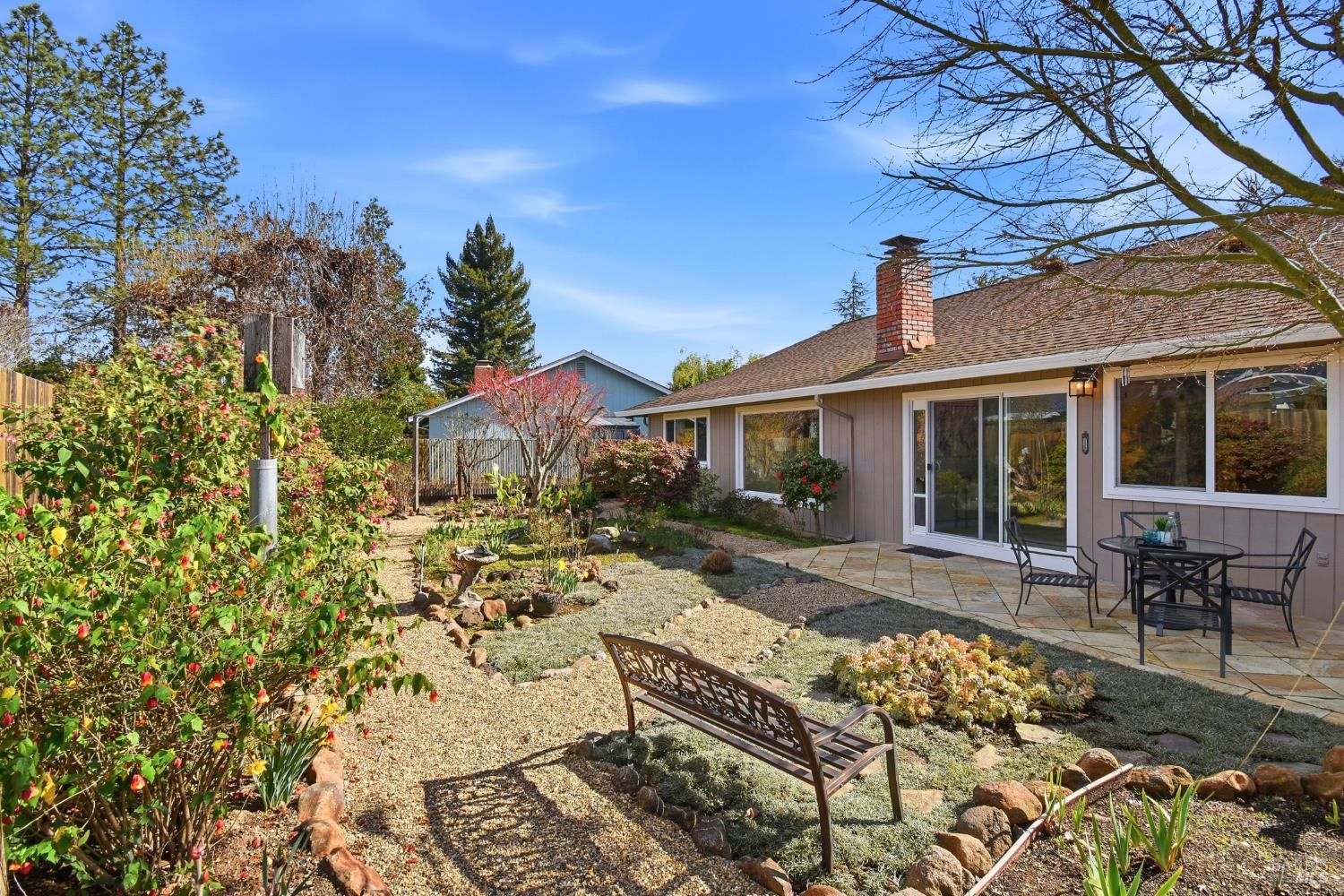 Detail Gallery Image 28 of 33 For 269 Mockingbird Cir, Santa Rosa,  CA 95409 - 2 Beds | 2 Baths