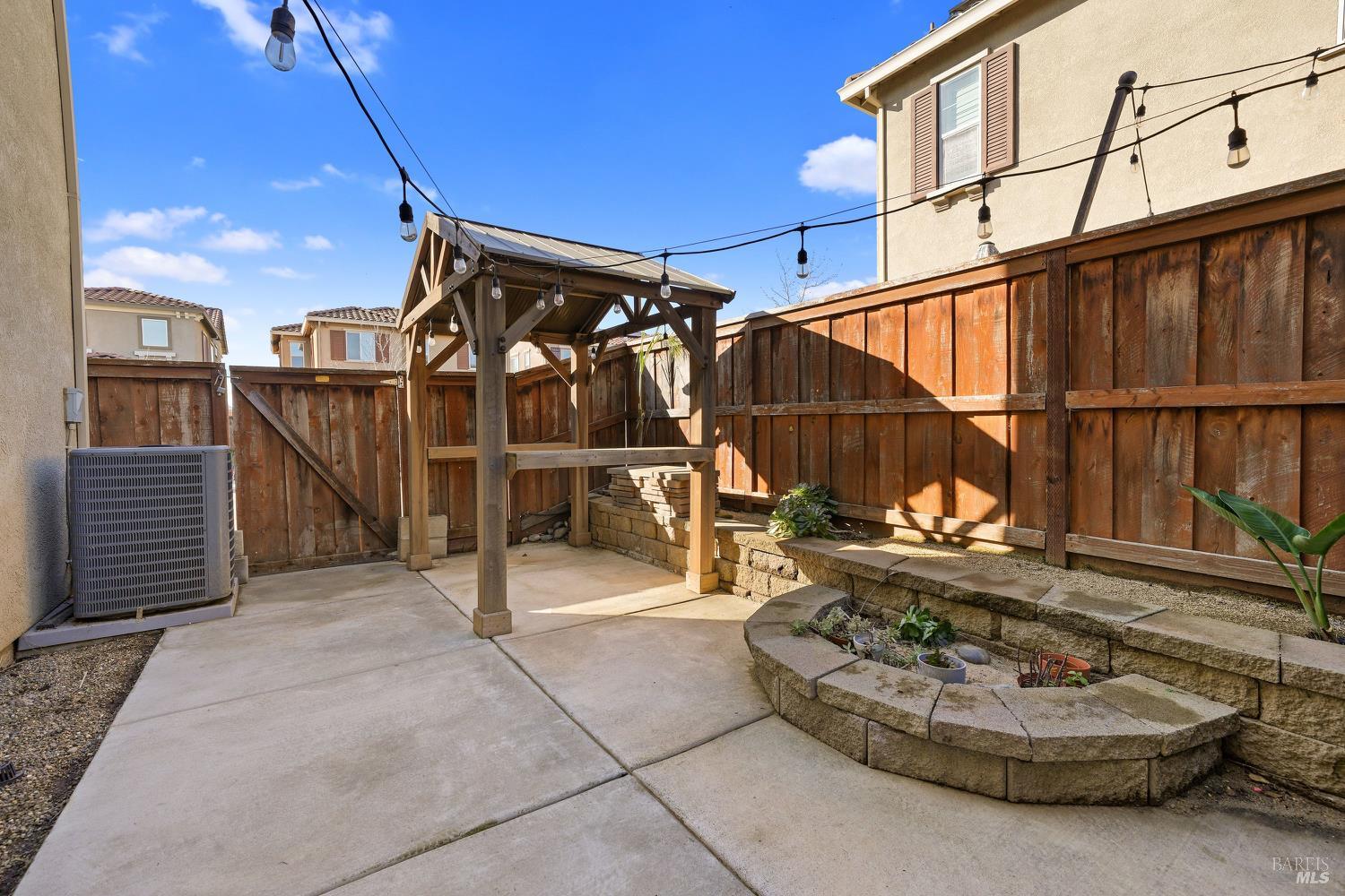 Detail Gallery Image 28 of 30 For 615 Sitka Dr, Vacaville,  CA 95687 - 3 Beds | 2/1 Baths