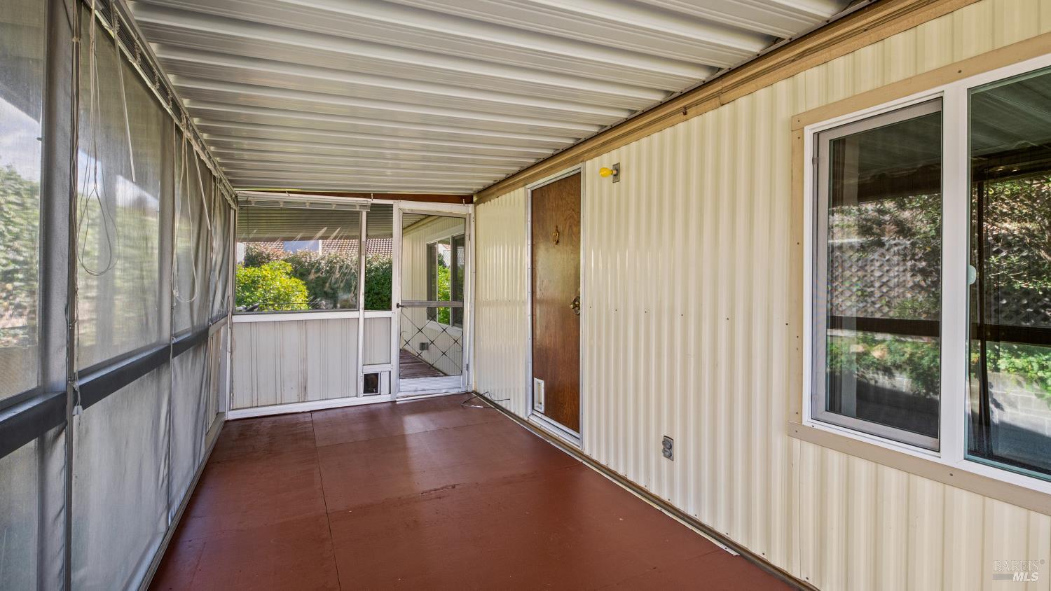 Detail Gallery Image 6 of 43 For 148 Oakwood Dr, Petaluma,  CA 94954 - 2 Beds | 1 Baths