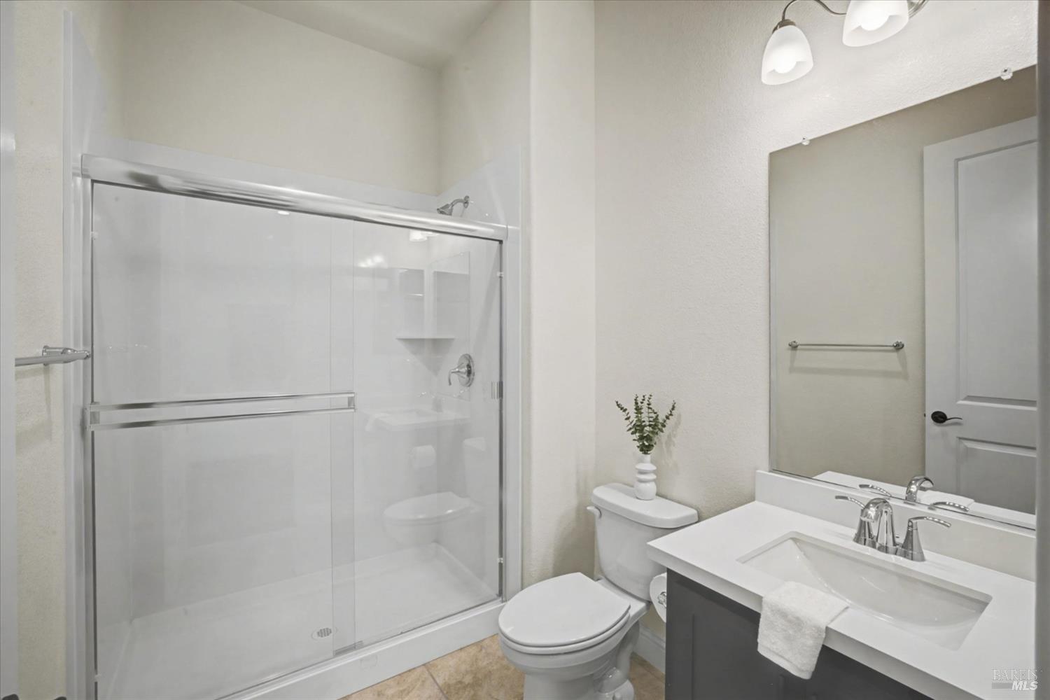 Detail Gallery Image 24 of 67 For 6006 Peacock Ct, Vacaville,  CA 95688 - 3 Beds | 3/1 Baths