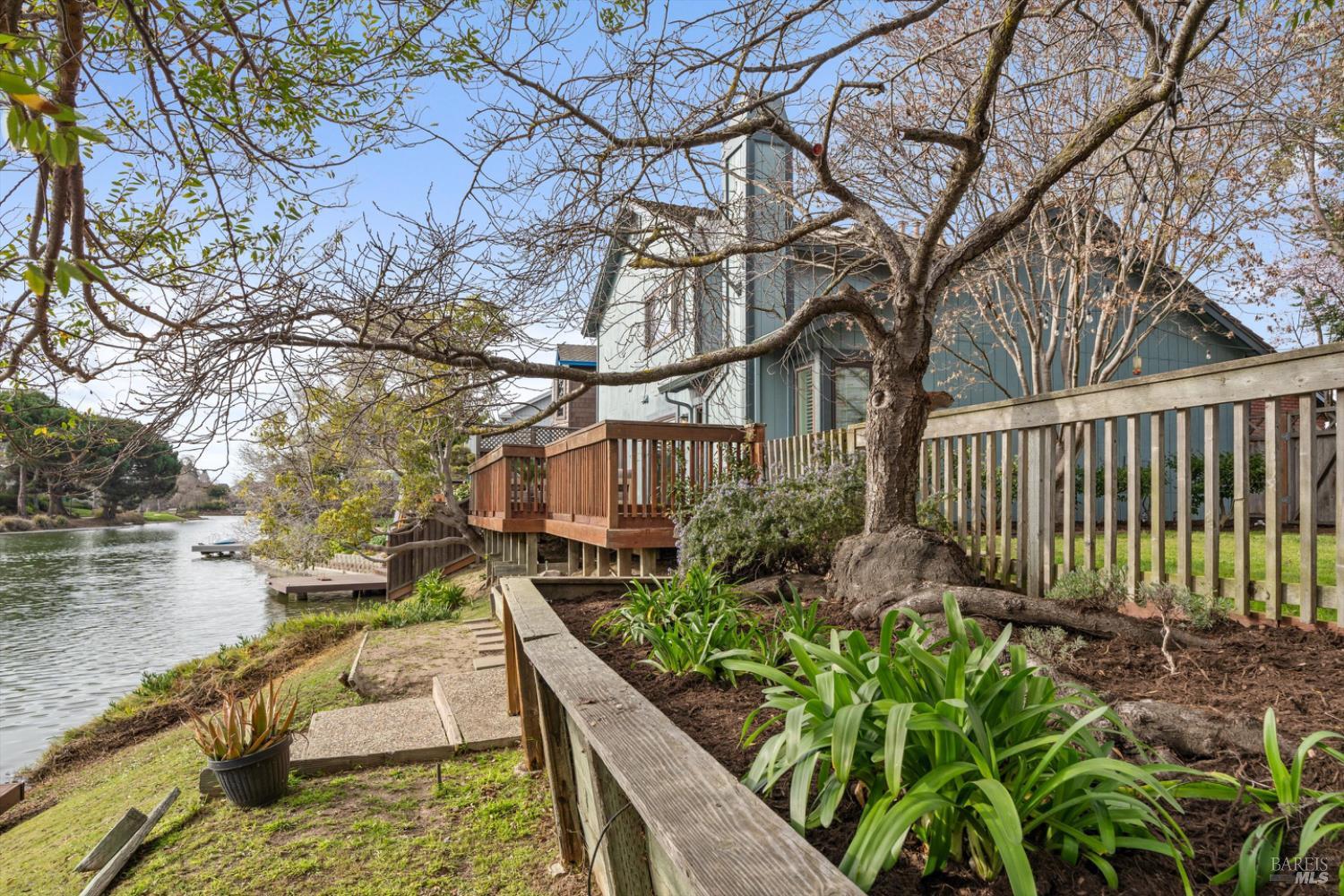 Detail Gallery Image 34 of 41 For 154 Basinside Way, Alameda,  CA 94502 - 3 Beds | 2/1 Baths