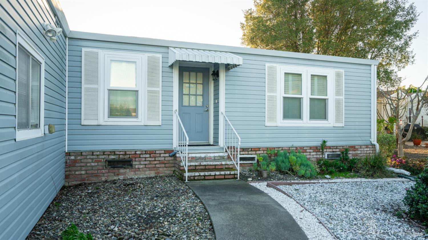 Detail Gallery Image 6 of 32 For 212 Julie Pl, Napa,  CA 94558 - 3 Beds | 2 Baths