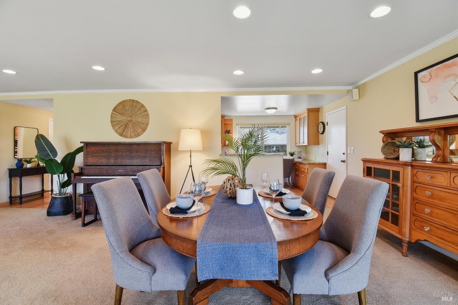 Detail Gallery Image 18 of 33 For 269 Mockingbird Cir, Santa Rosa,  CA 95409 - 2 Beds | 2 Baths