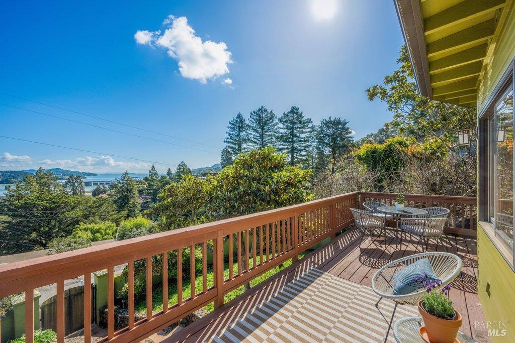 Detail Gallery Image 6 of 37 For 146 Morning Sun Ave, Mill Valley,  CA 94941 - 3 Beds | 2 Baths