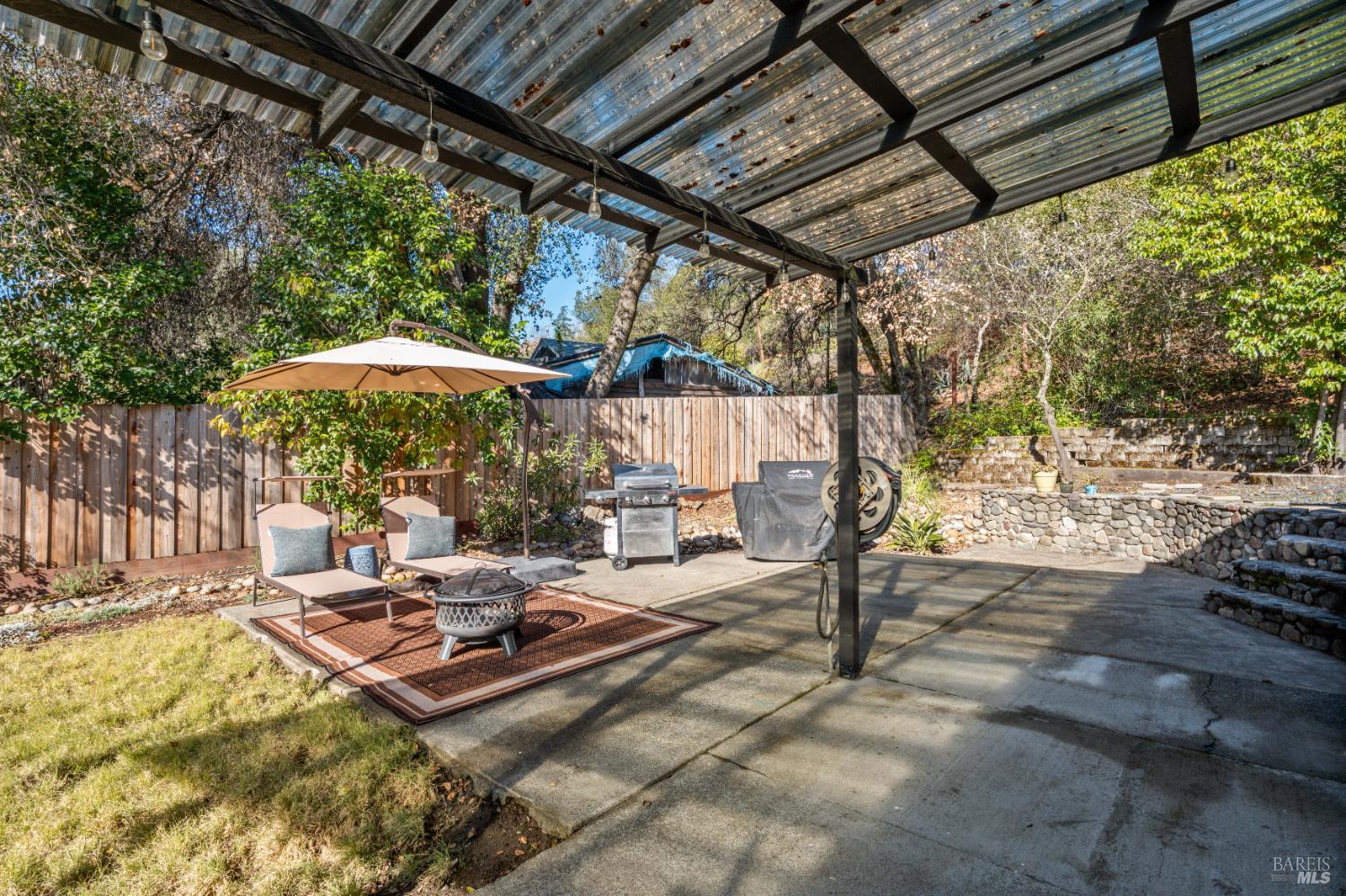 Detail Gallery Image 6 of 30 For 185 Grace Ct, Cloverdale,  CA 95425 - 3 Beds | 2 Baths