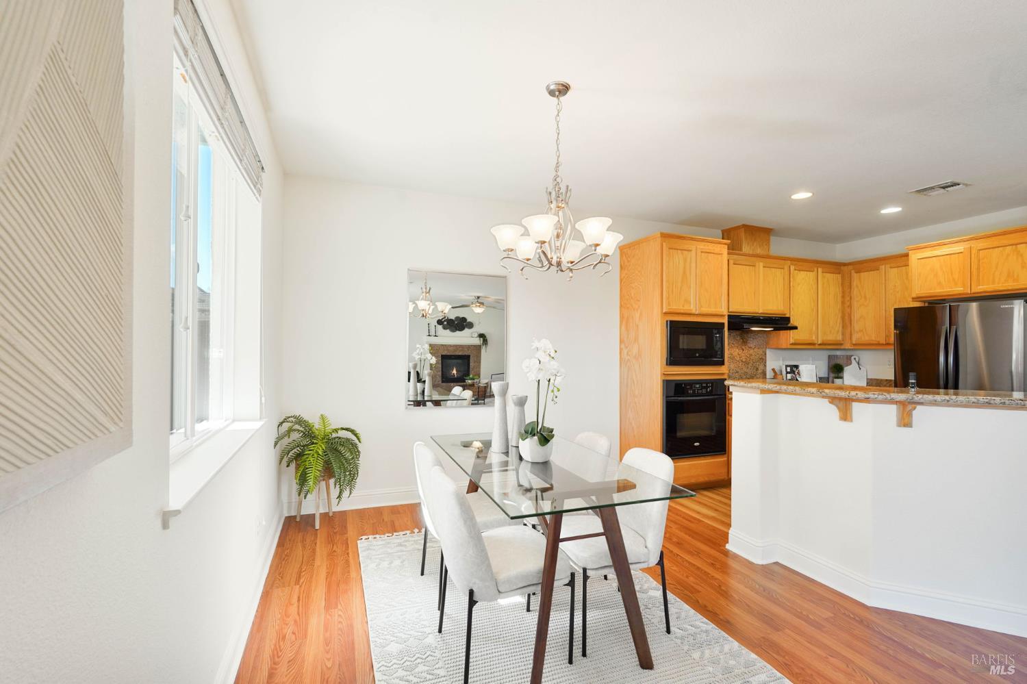 Detail Gallery Image 13 of 68 For 5167 Fowler Ln, Fairfield,  CA 94533 - 3 Beds | 2/1 Baths