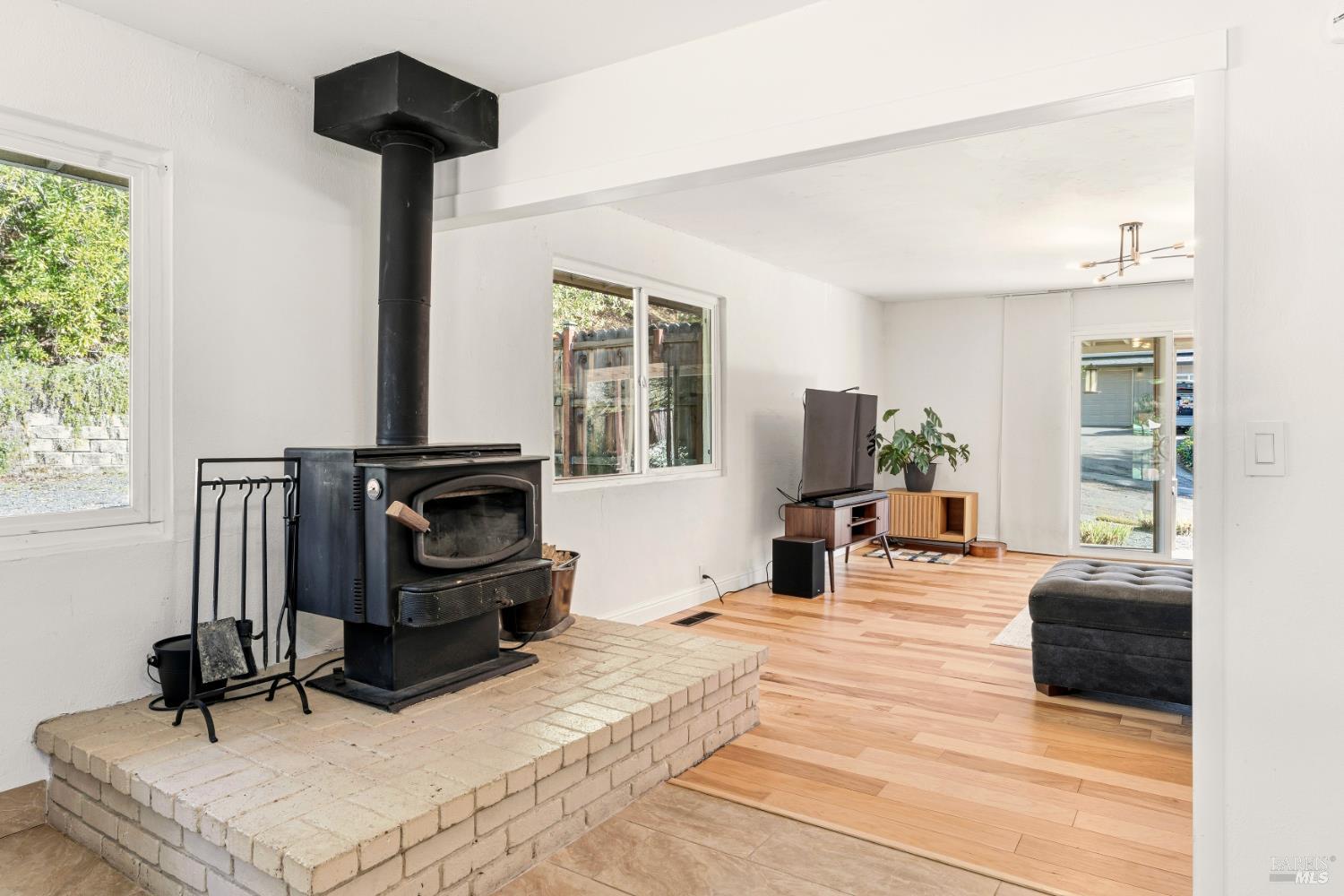 Detail Gallery Image 17 of 30 For 185 Grace Ct, Cloverdale,  CA 95425 - 3 Beds | 2 Baths