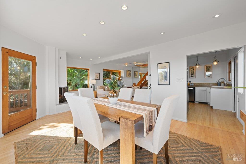 Detail Gallery Image 21 of 37 For 146 Morning Sun Ave, Mill Valley,  CA 94941 - 3 Beds | 2 Baths