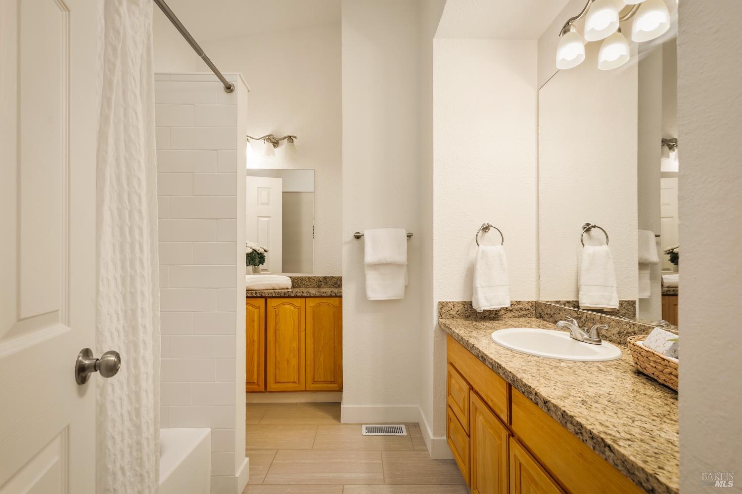 Detail Gallery Image 18 of 26 For 299 Shasta Dr #14,  Vacaville,  CA 95687 - 3 Beds | 2/1 Baths