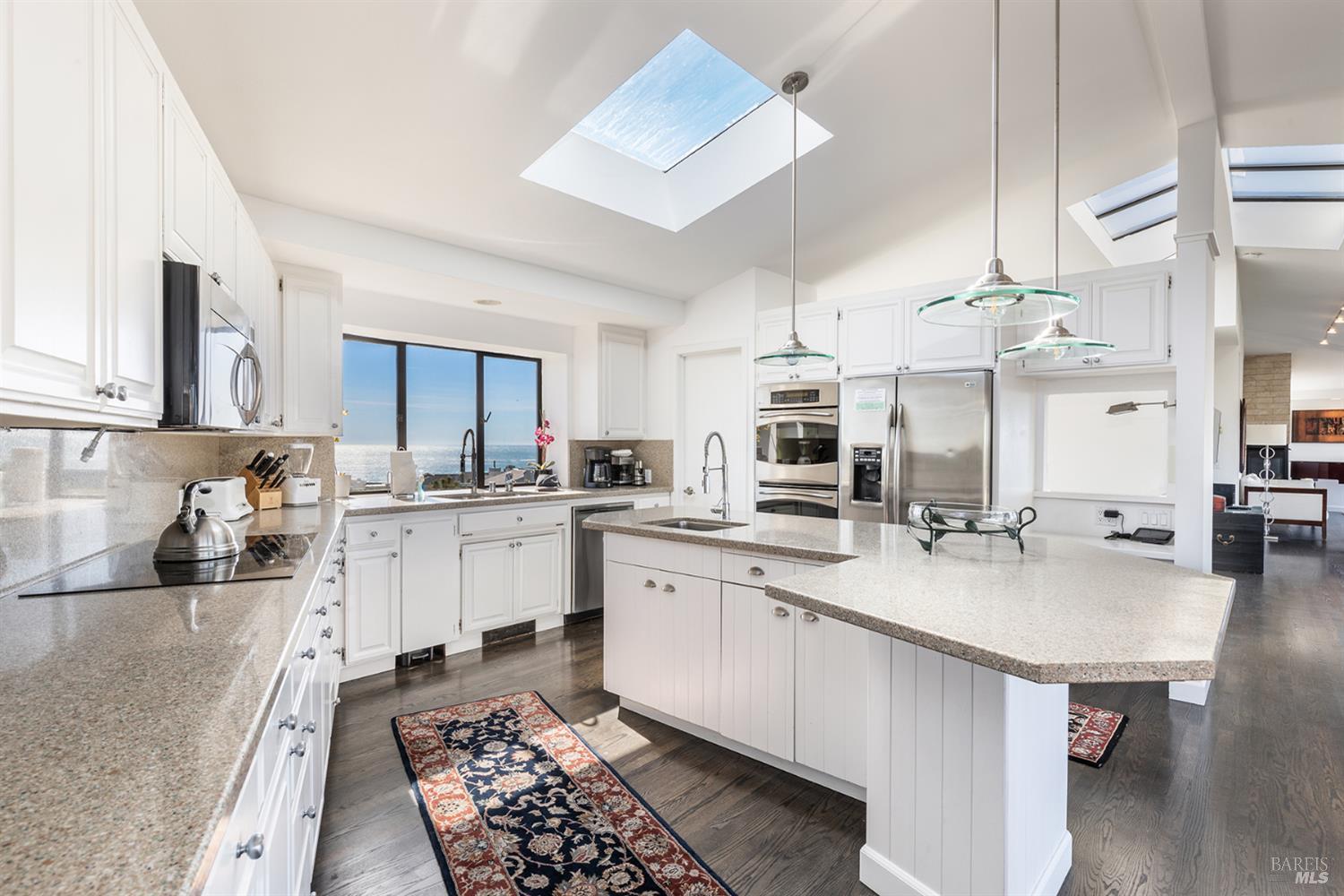 Detail Gallery Image 15 of 59 For 300 Sanderling Ct, Bodega Bay,  CA 94923 - 3 Beds | 3/1 Baths