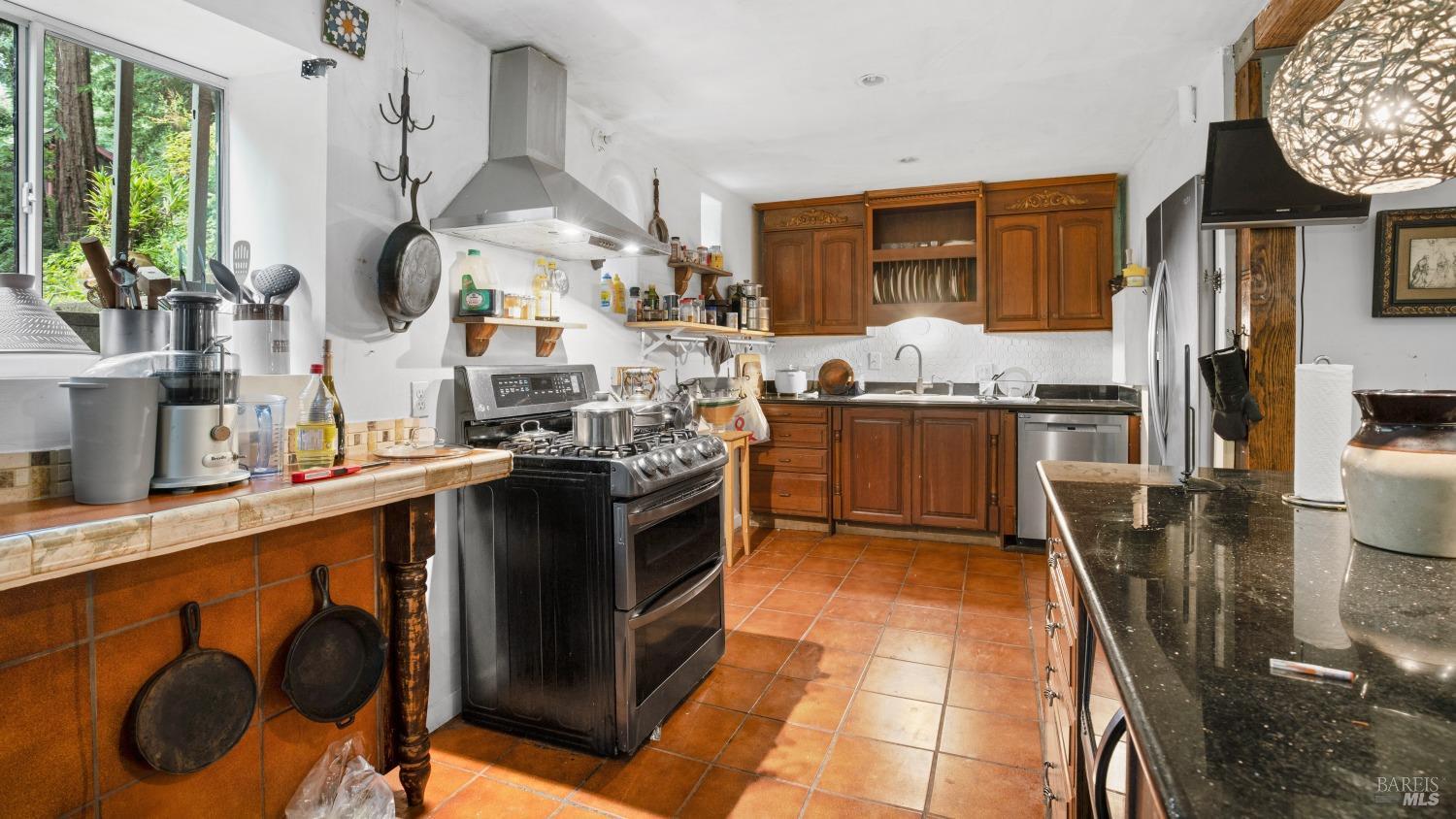 Detail Gallery Image 14 of 81 For 7456 Sir Francis Drake Blvd, Lagunitas,  CA 94938 - 3 Beds | 4 Baths