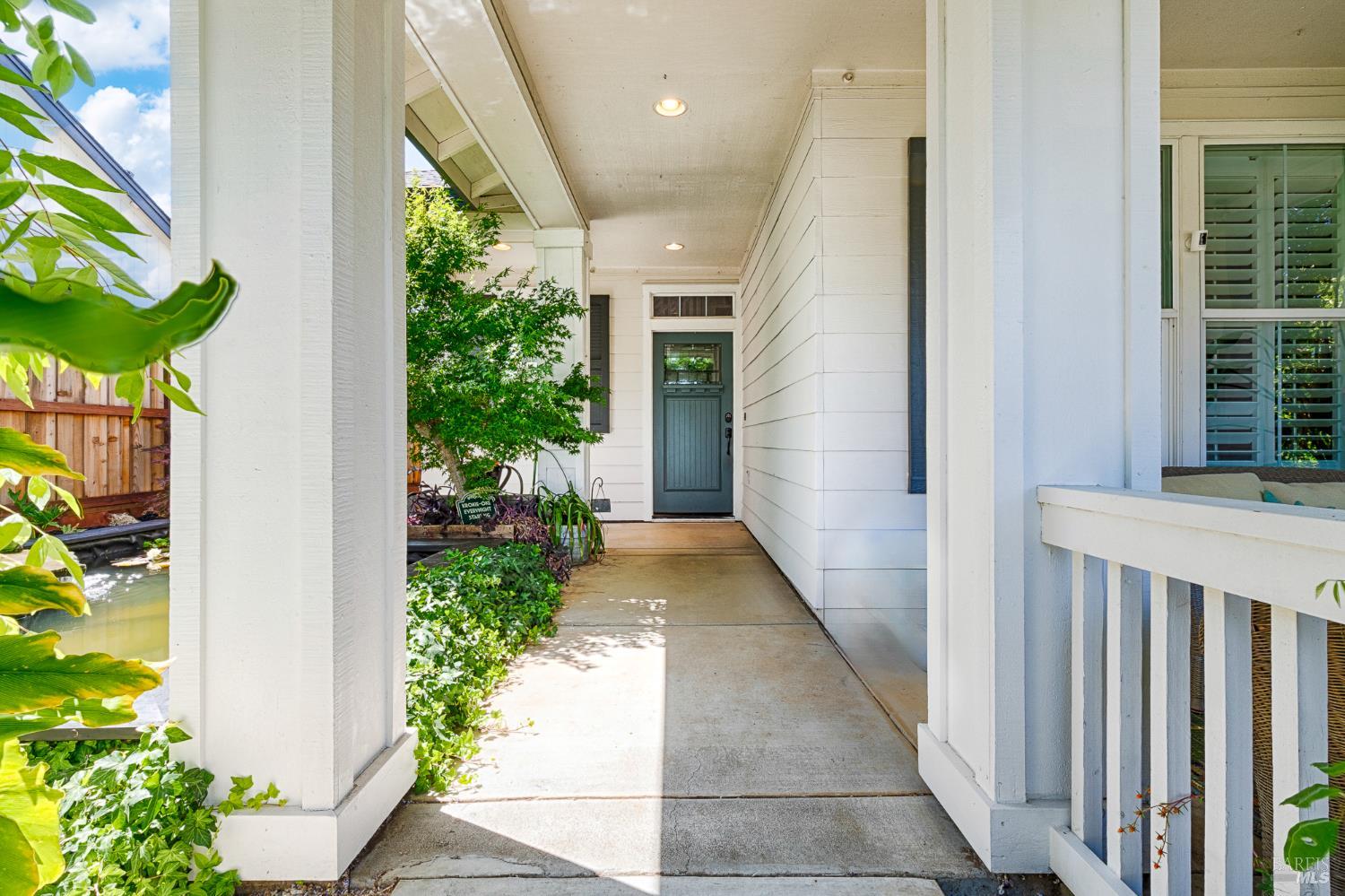 Detail Gallery Image 2 of 45 For 312 Cottage Ct, Cloverdale,  CA 95425 - 4 Beds | 3 Baths