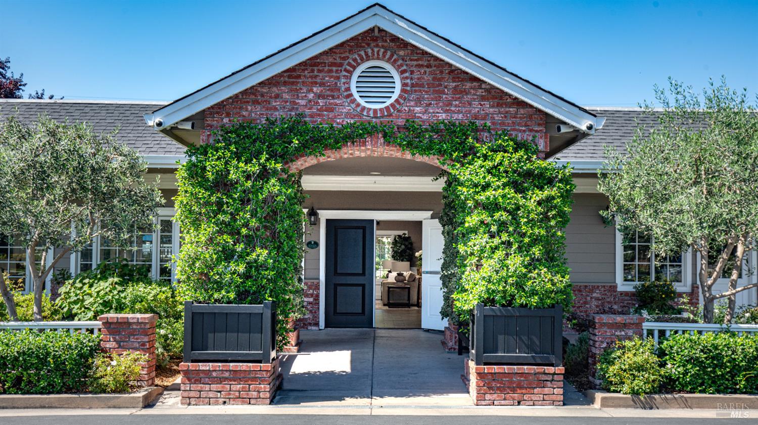 Detail Gallery Image 37 of 43 For 148 Oakwood Dr, Petaluma,  CA 94954 - 2 Beds | 1 Baths