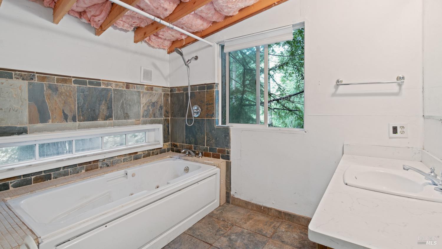 Detail Gallery Image 70 of 81 For 7456 Sir Francis Drake Blvd, Lagunitas,  CA 94938 - 3 Beds | 4 Baths