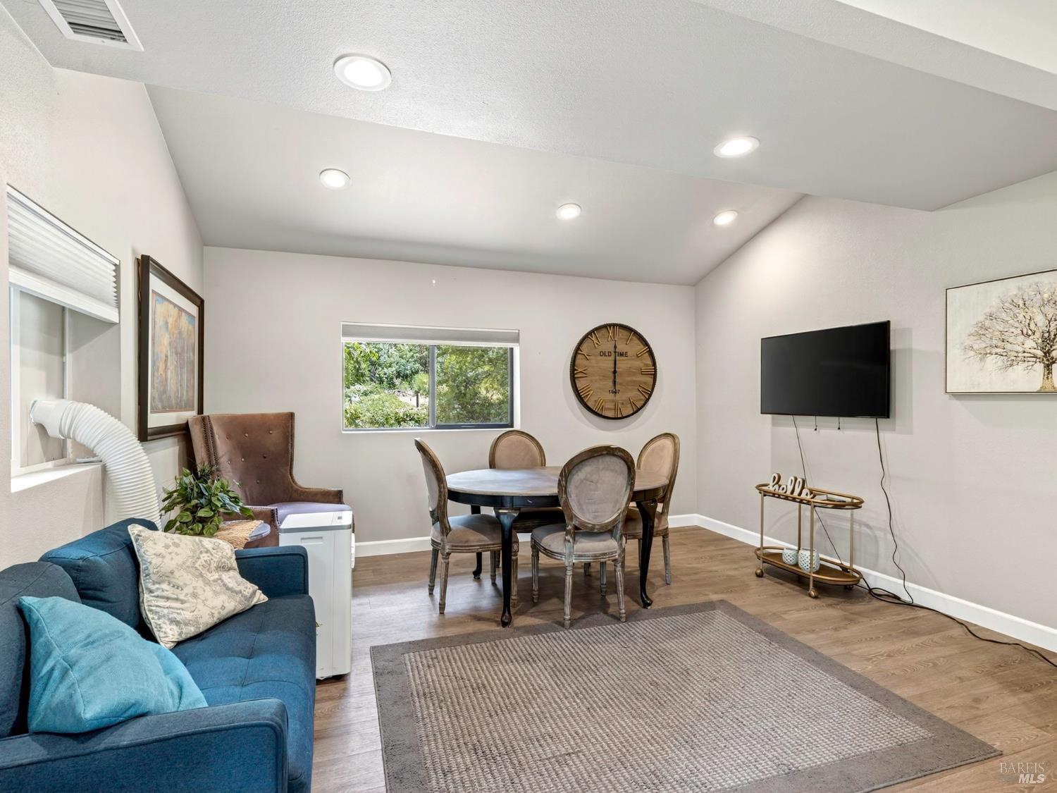 Detail Gallery Image 73 of 91 For 16451 Golf Rd, Cobb,  CA 95426 - 2 Beds | 1 Baths