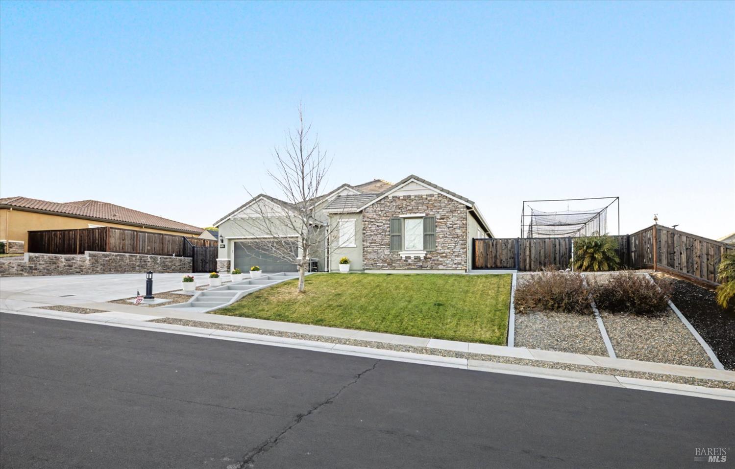 Detail Gallery Image 37 of 67 For 6006 Peacock Ct, Vacaville,  CA 95688 - 3 Beds | 3/1 Baths