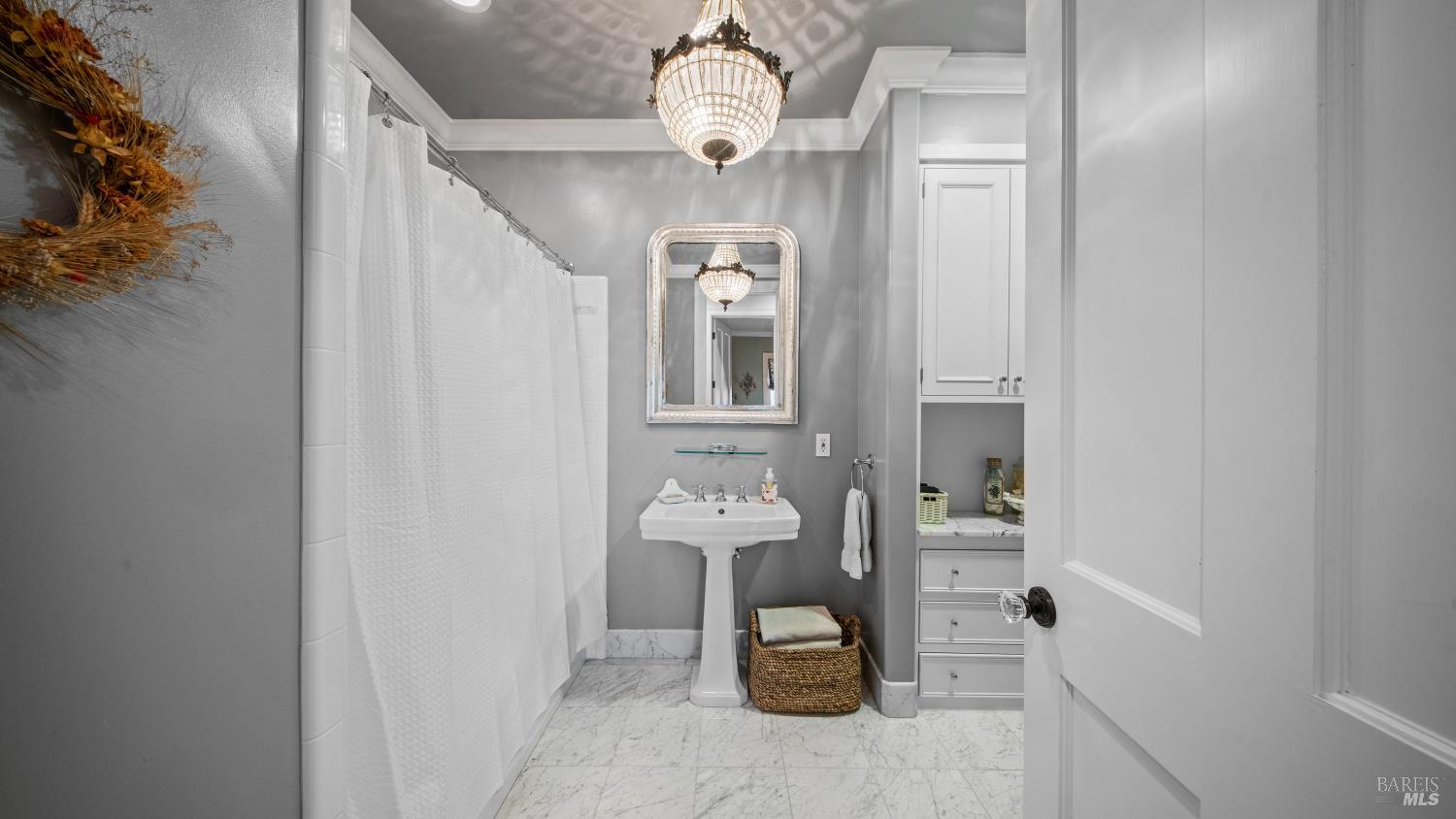 Detail Gallery Image 23 of 98 For 1170 Bayview Ave, Napa,  CA 94559 - 3 Beds | 2 Baths