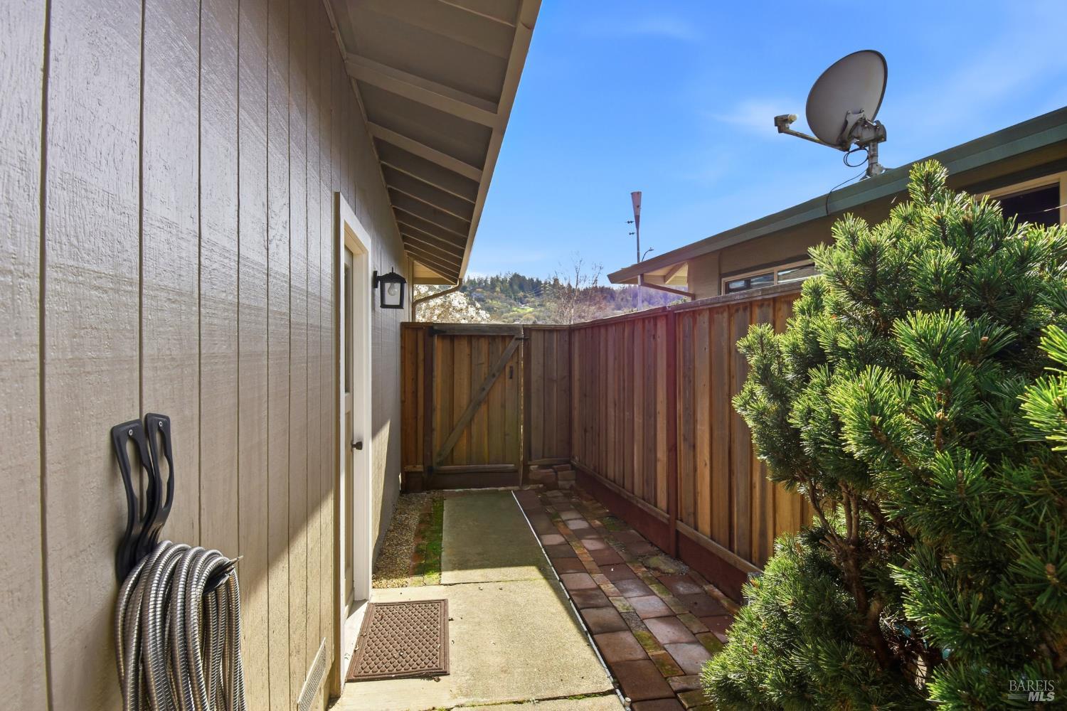 Detail Gallery Image 32 of 33 For 269 Mockingbird Cir, Santa Rosa,  CA 95409 - 2 Beds | 2 Baths