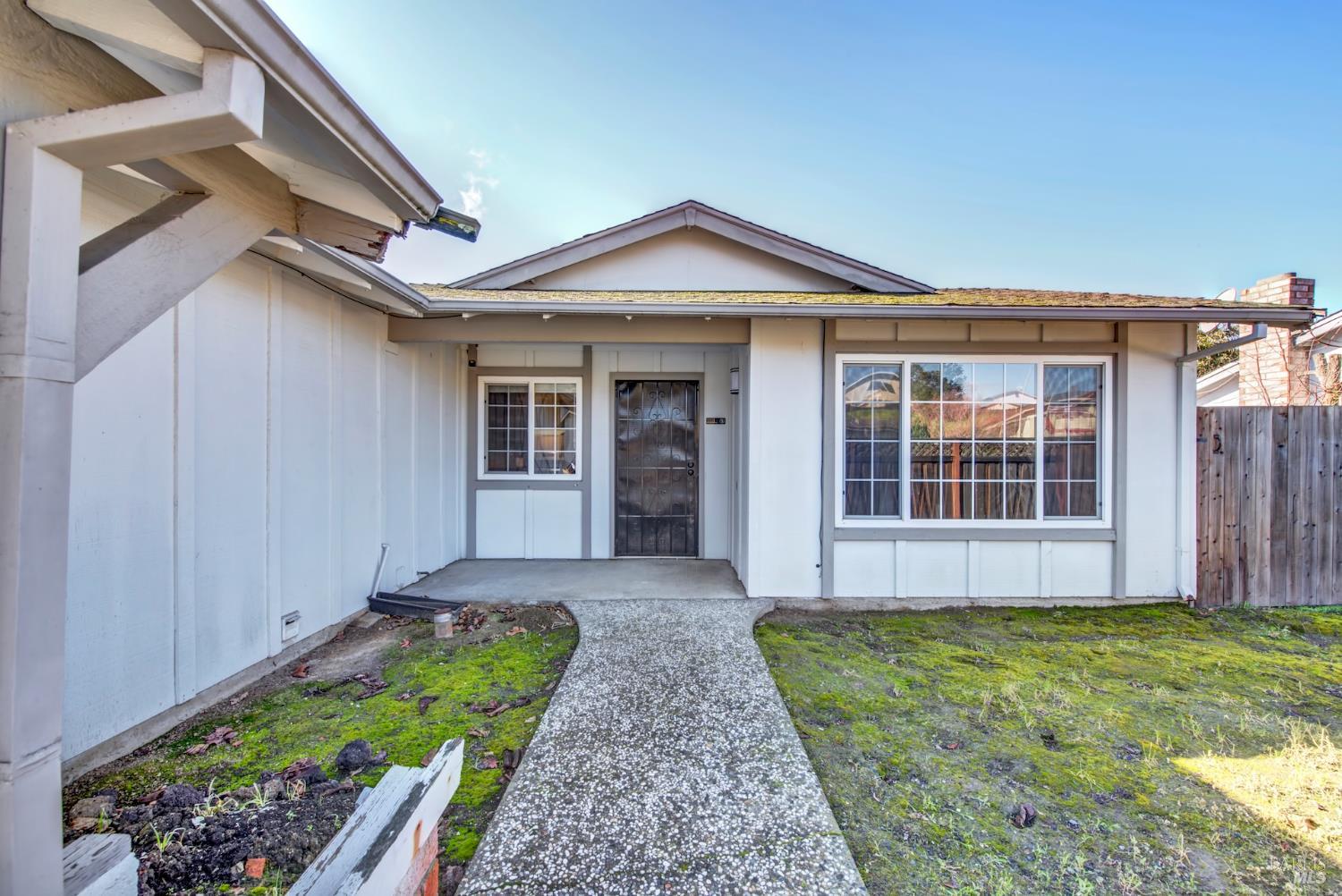 Detail Gallery Image 11 of 65 For 1212 Stirling Dr, Rodeo,  CA 94572 - 4 Beds | 2 Baths