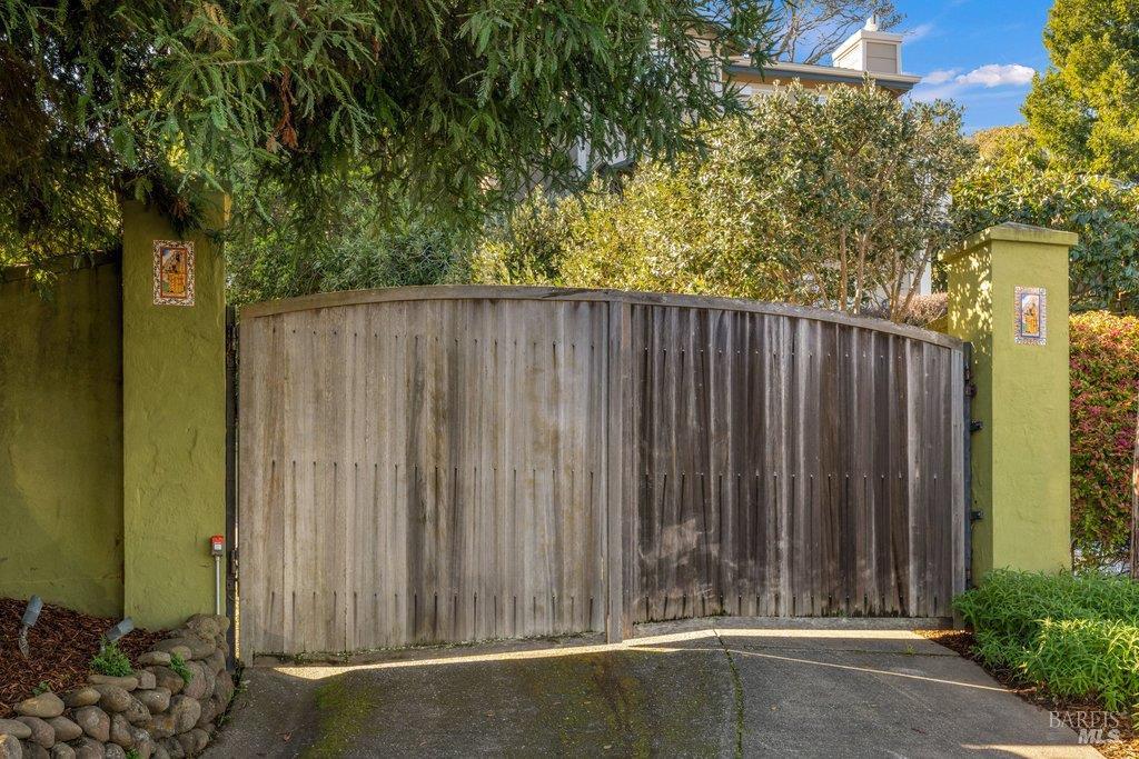 Detail Gallery Image 26 of 37 For 146 Morning Sun Ave, Mill Valley,  CA 94941 - 3 Beds | 2 Baths