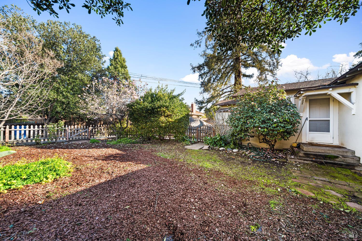 Detail Gallery Image 20 of 23 For 592 Vasona Ave, Los Gatos,  CA 95032 - 1 Beds | 1 Baths