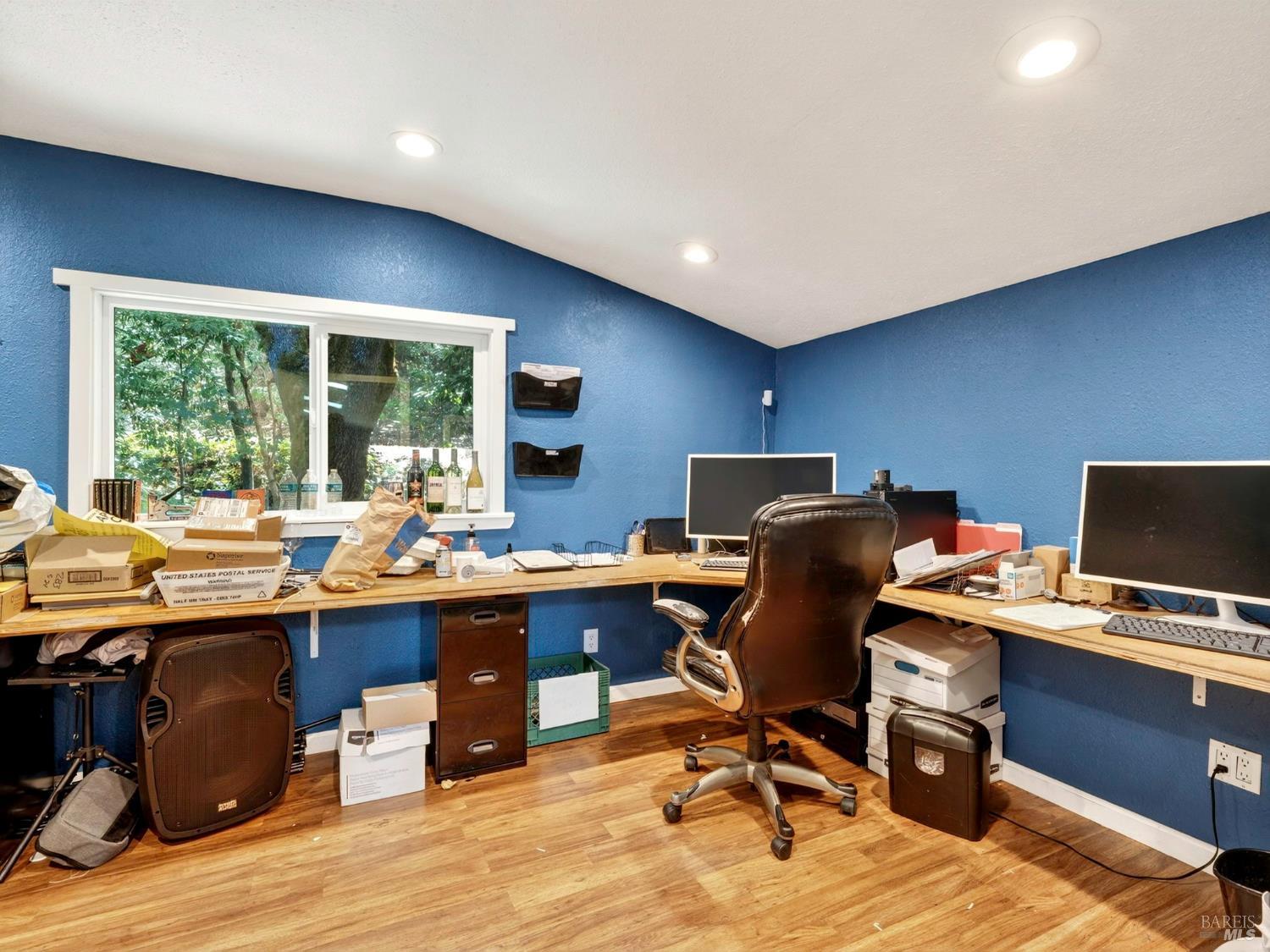 Detail Gallery Image 39 of 91 For 16451 Golf Rd, Cobb,  CA 95426 - 2 Beds | 1 Baths