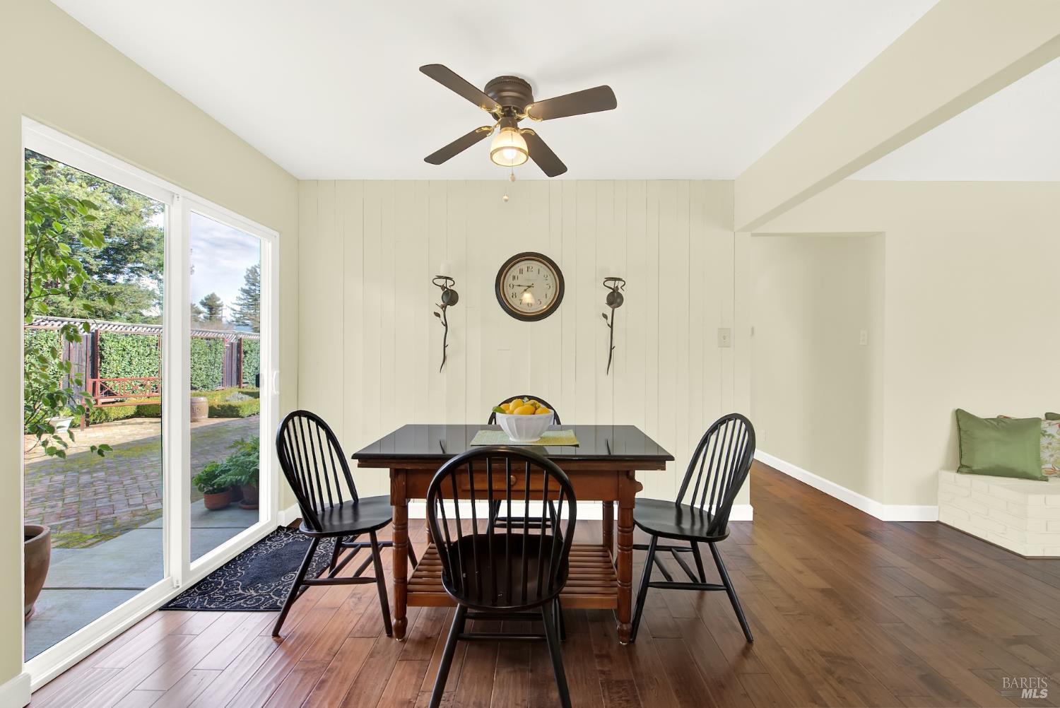 Detail Gallery Image 9 of 39 For 3654 Diablo St, Napa,  CA 94558 - 3 Beds | 2 Baths