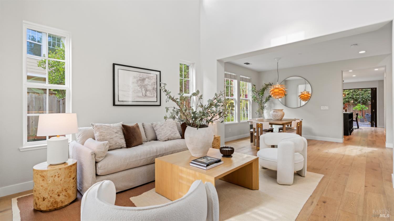 Detail Gallery Image 12 of 74 For 92 Oak Grove Dr, Novato,  CA 94949 - 4 Beds | 3 Baths