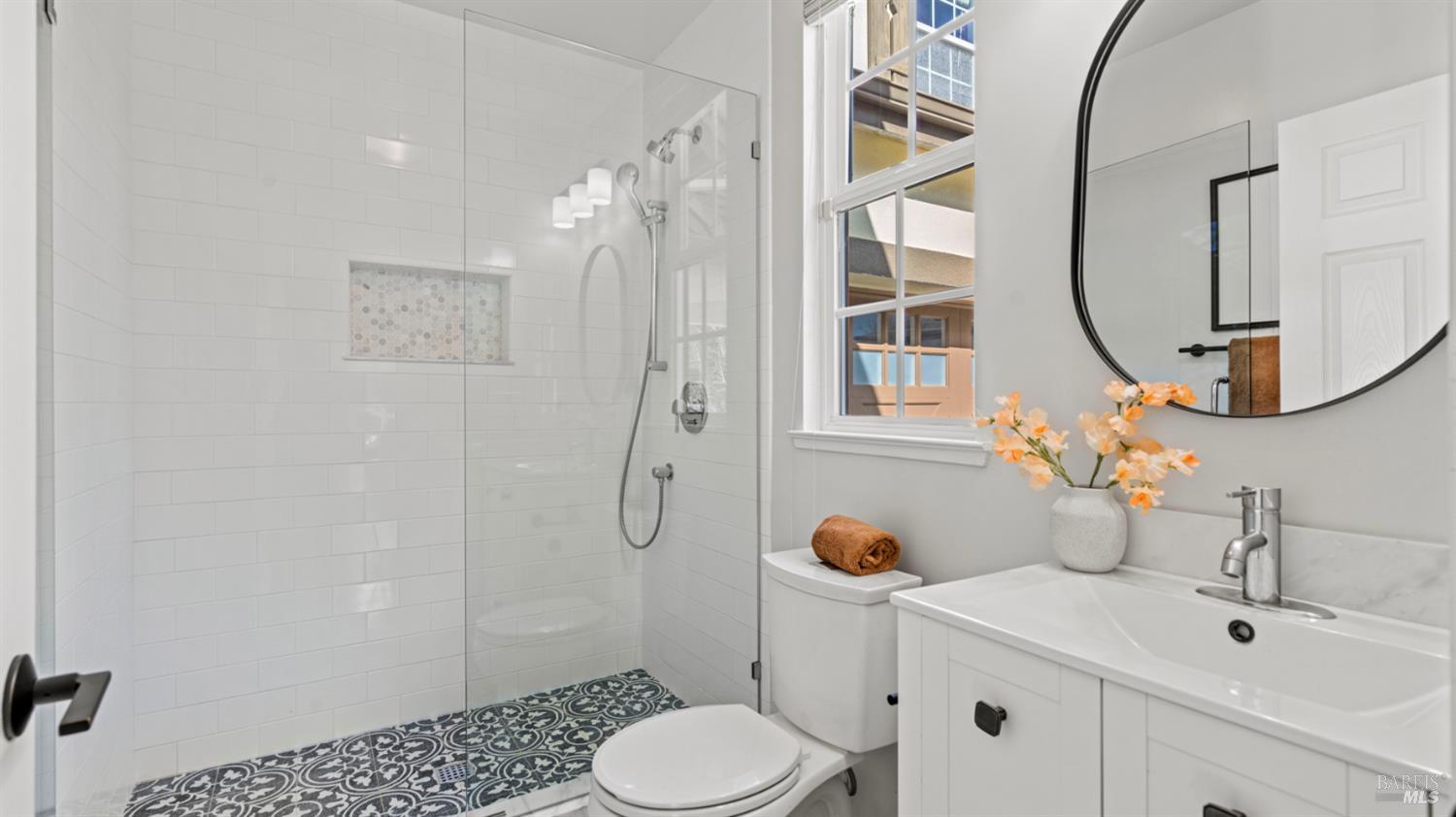 Detail Gallery Image 38 of 74 For 92 Oak Grove Dr, Novato,  CA 94949 - 4 Beds | 3 Baths