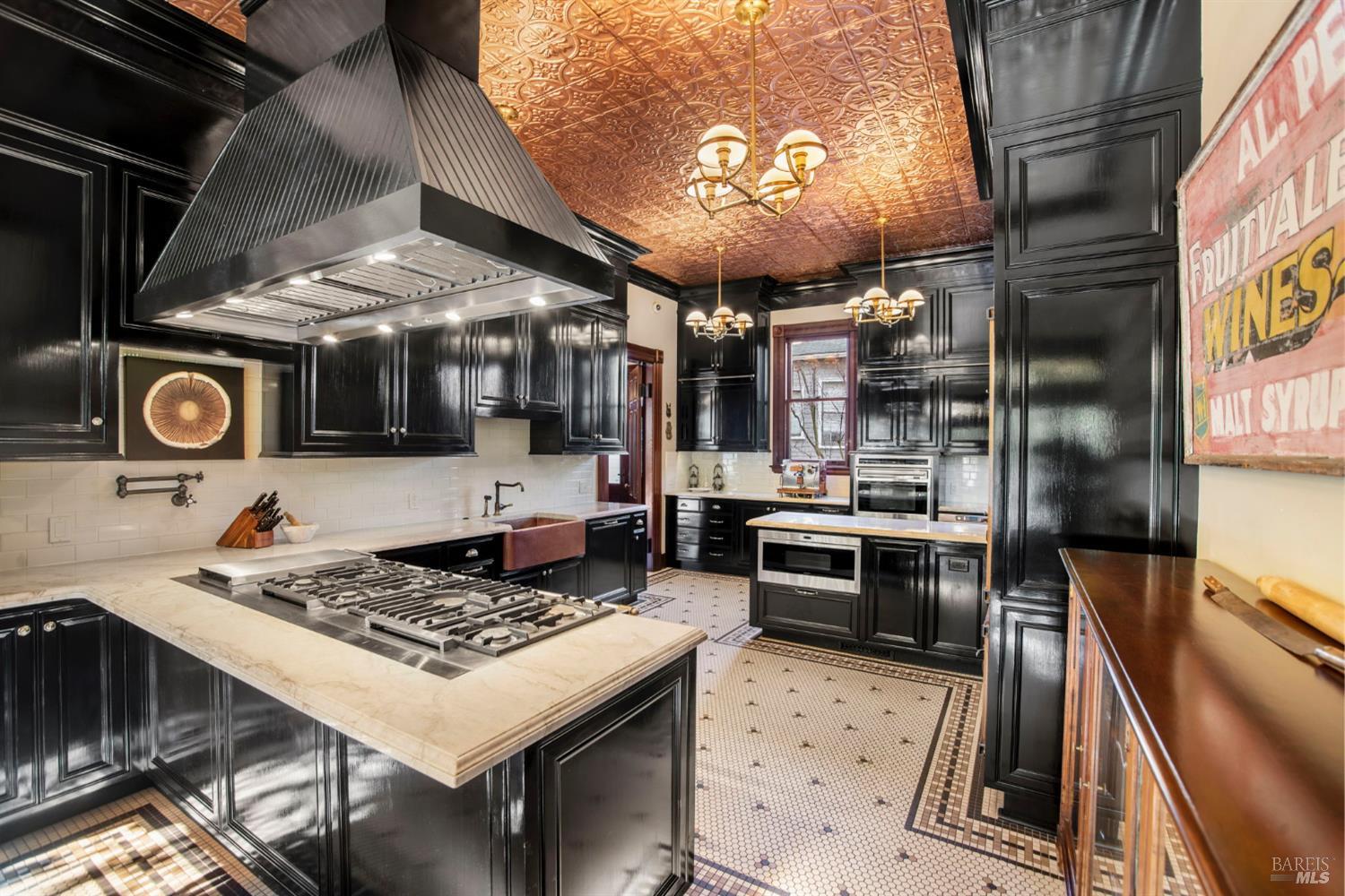 Detail Gallery Image 29 of 77 For 608 Randolph St, Napa,  CA 94559 - 3 Beds | 3/3 Baths