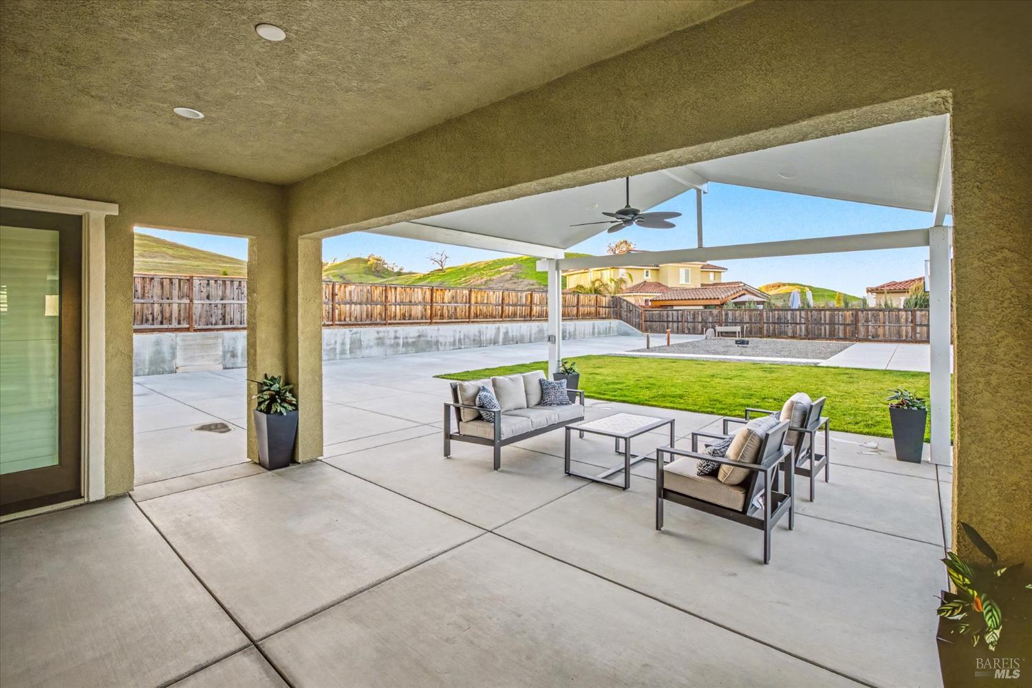 Detail Gallery Image 40 of 67 For 6006 Peacock Ct, Vacaville,  CA 95688 - 3 Beds | 3/1 Baths