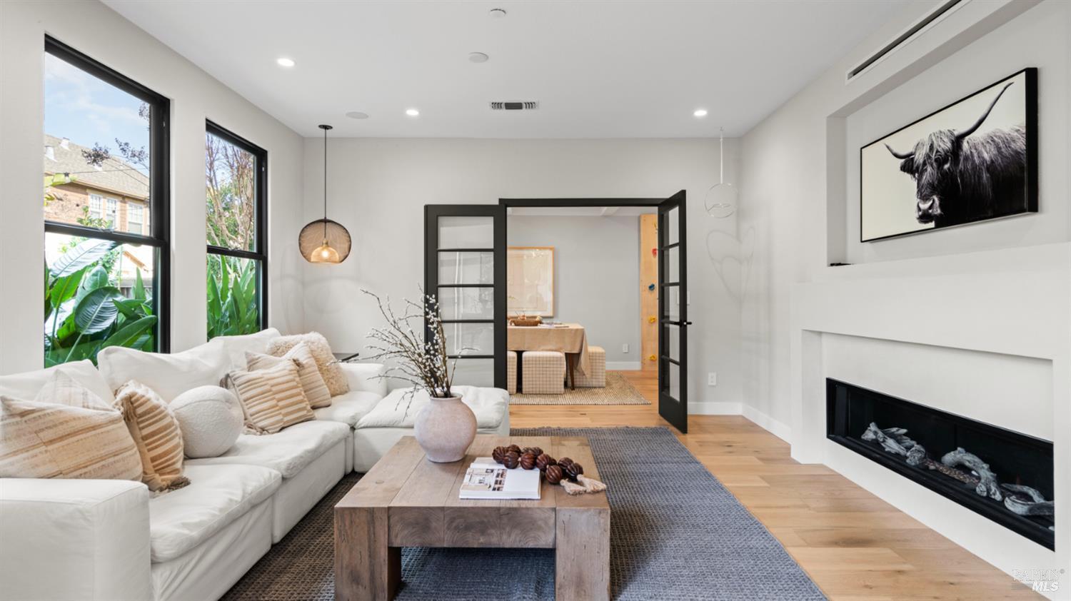 Detail Gallery Image 26 of 74 For 92 Oak Grove Dr, Novato,  CA 94949 - 4 Beds | 3 Baths