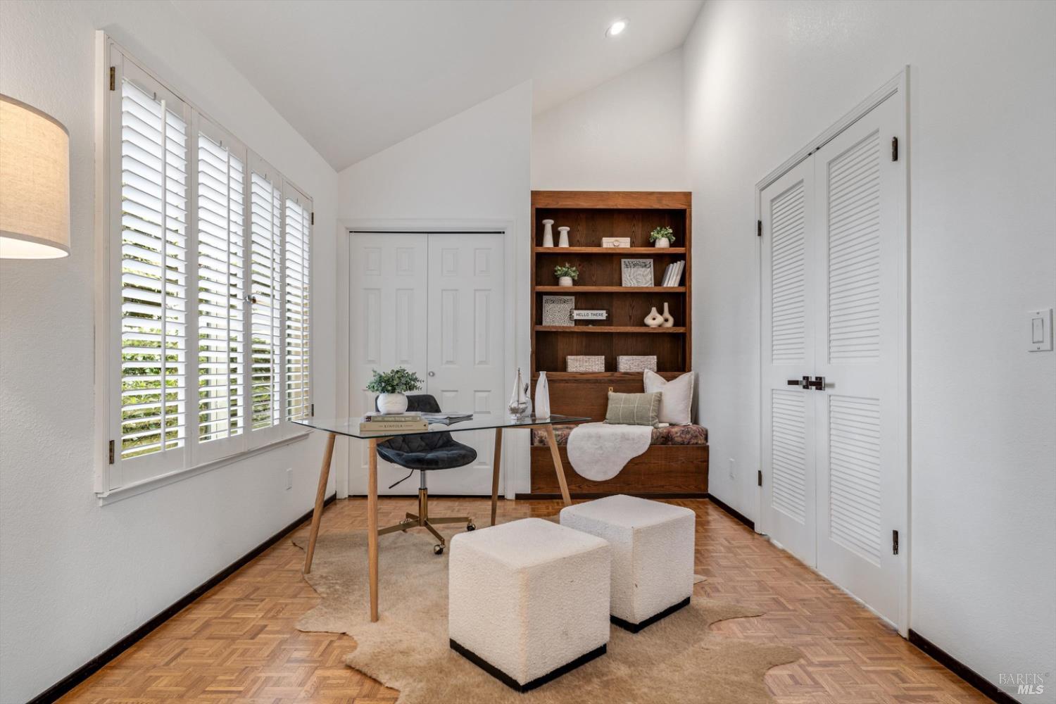 Detail Gallery Image 12 of 41 For 154 Basinside Way, Alameda,  CA 94502 - 3 Beds | 2/1 Baths