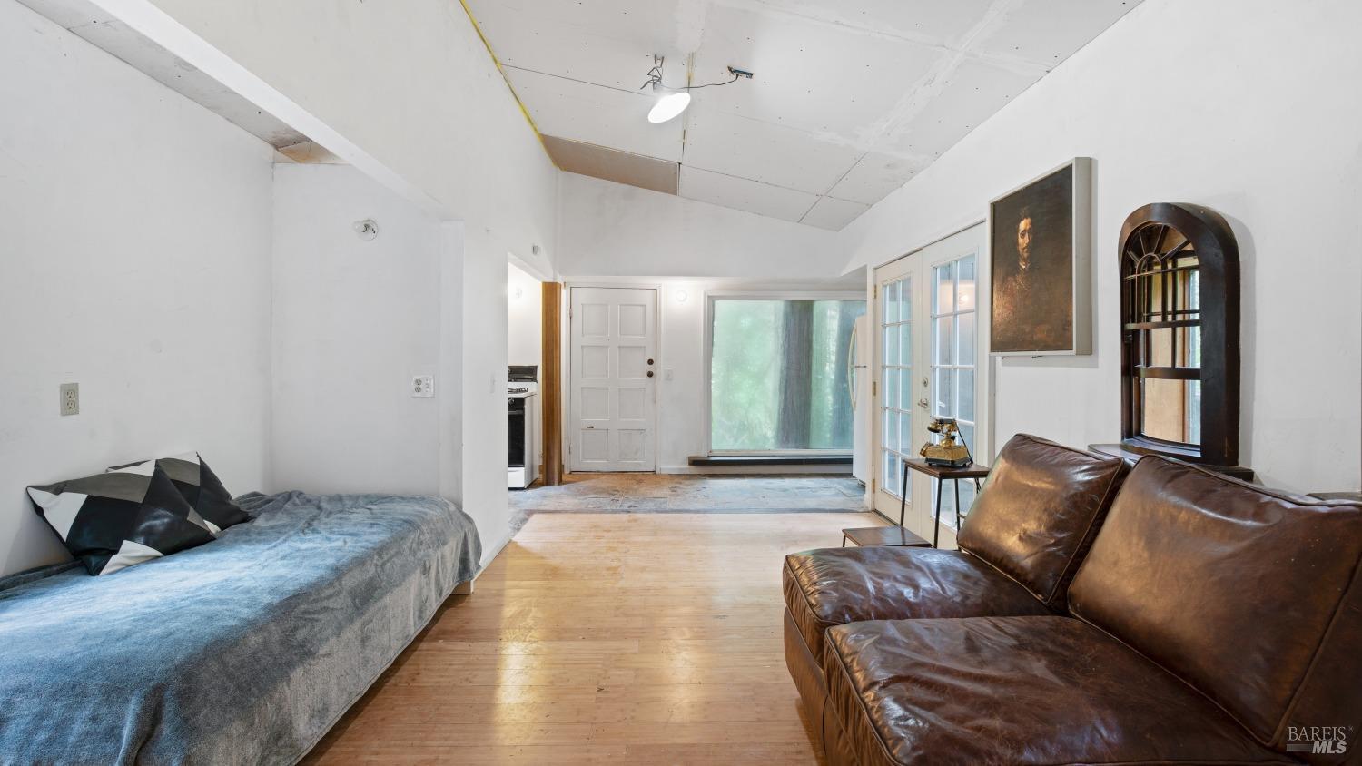 Detail Gallery Image 69 of 81 For 7456 Sir Francis Drake Blvd, Lagunitas,  CA 94938 - 3 Beds | 4 Baths