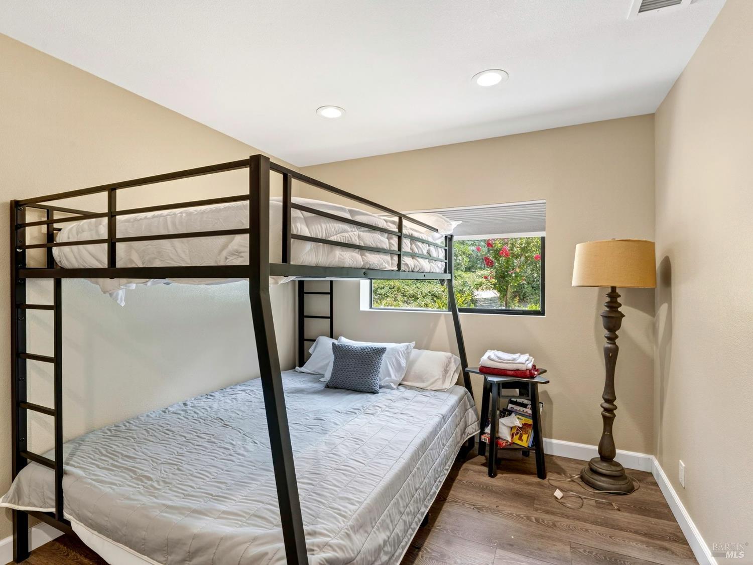 Detail Gallery Image 63 of 91 For 16451 Golf Rd, Cobb,  CA 95426 - 2 Beds | 1 Baths