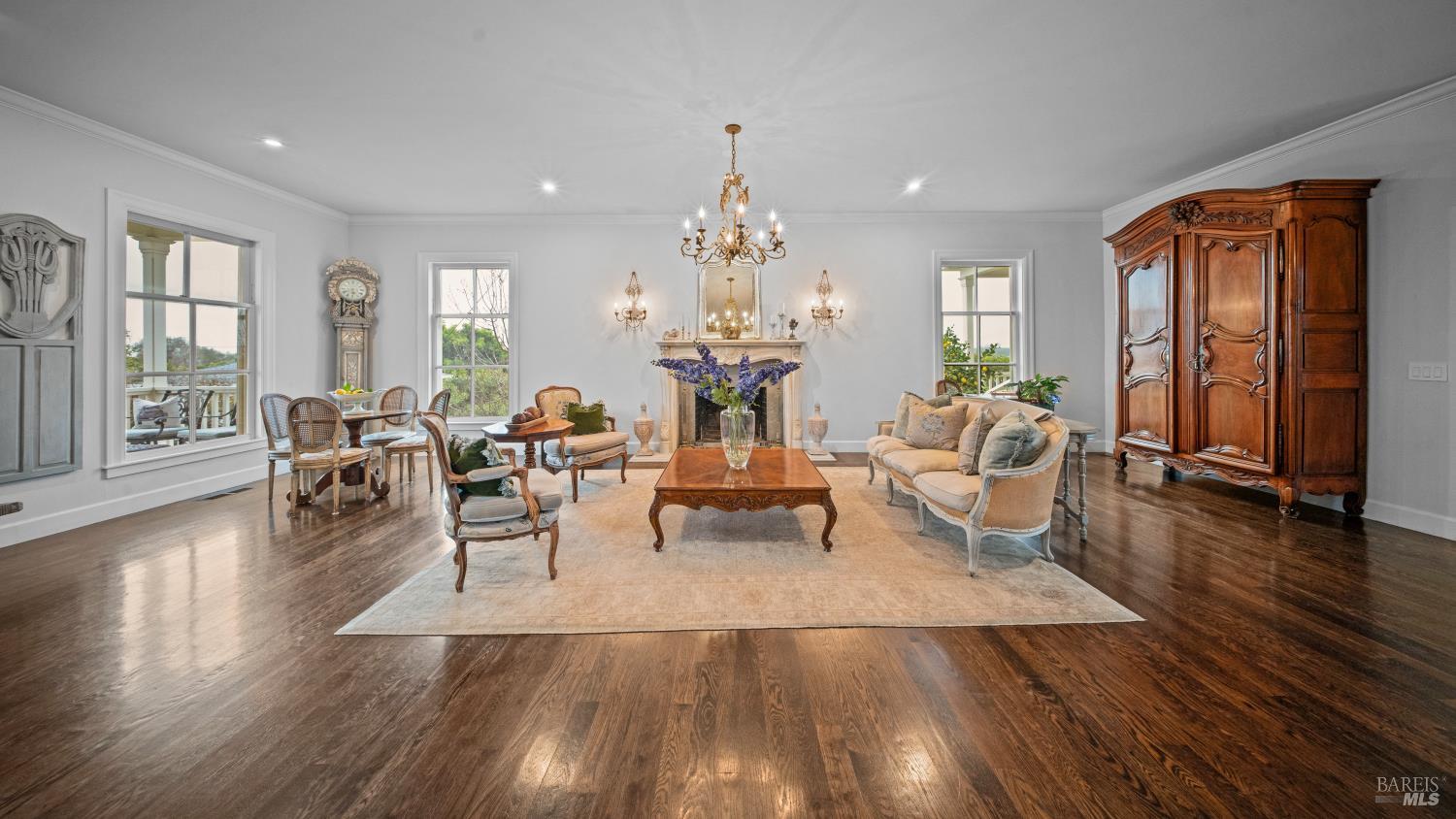 Detail Gallery Image 8 of 98 For 1170 Bayview Ave, Napa,  CA 94559 - 3 Beds | 2 Baths