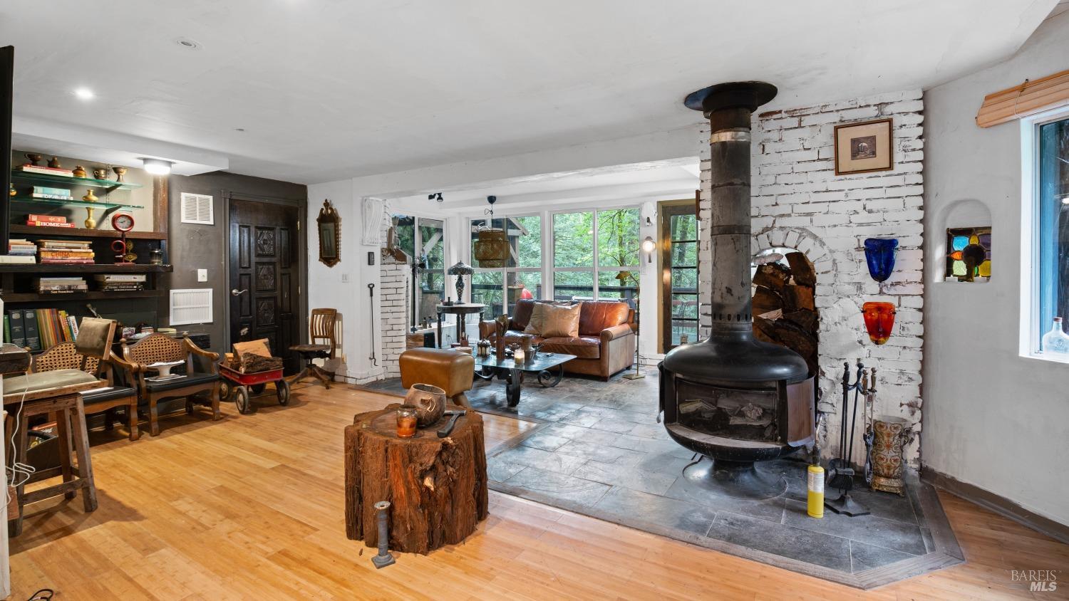 Detail Gallery Image 17 of 81 For 7456 Sir Francis Drake Blvd, Lagunitas,  CA 94938 - 3 Beds | 4 Baths