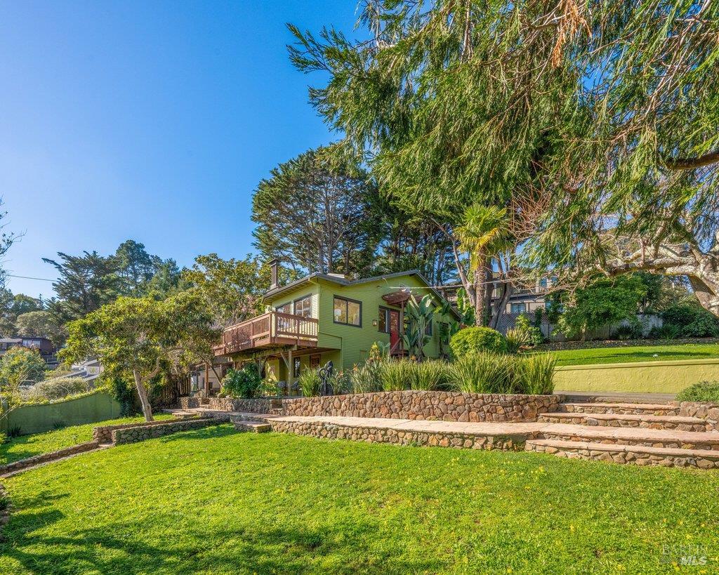 Detail Gallery Image 8 of 37 For 146 Morning Sun Ave, Mill Valley,  CA 94941 - 3 Beds | 2 Baths