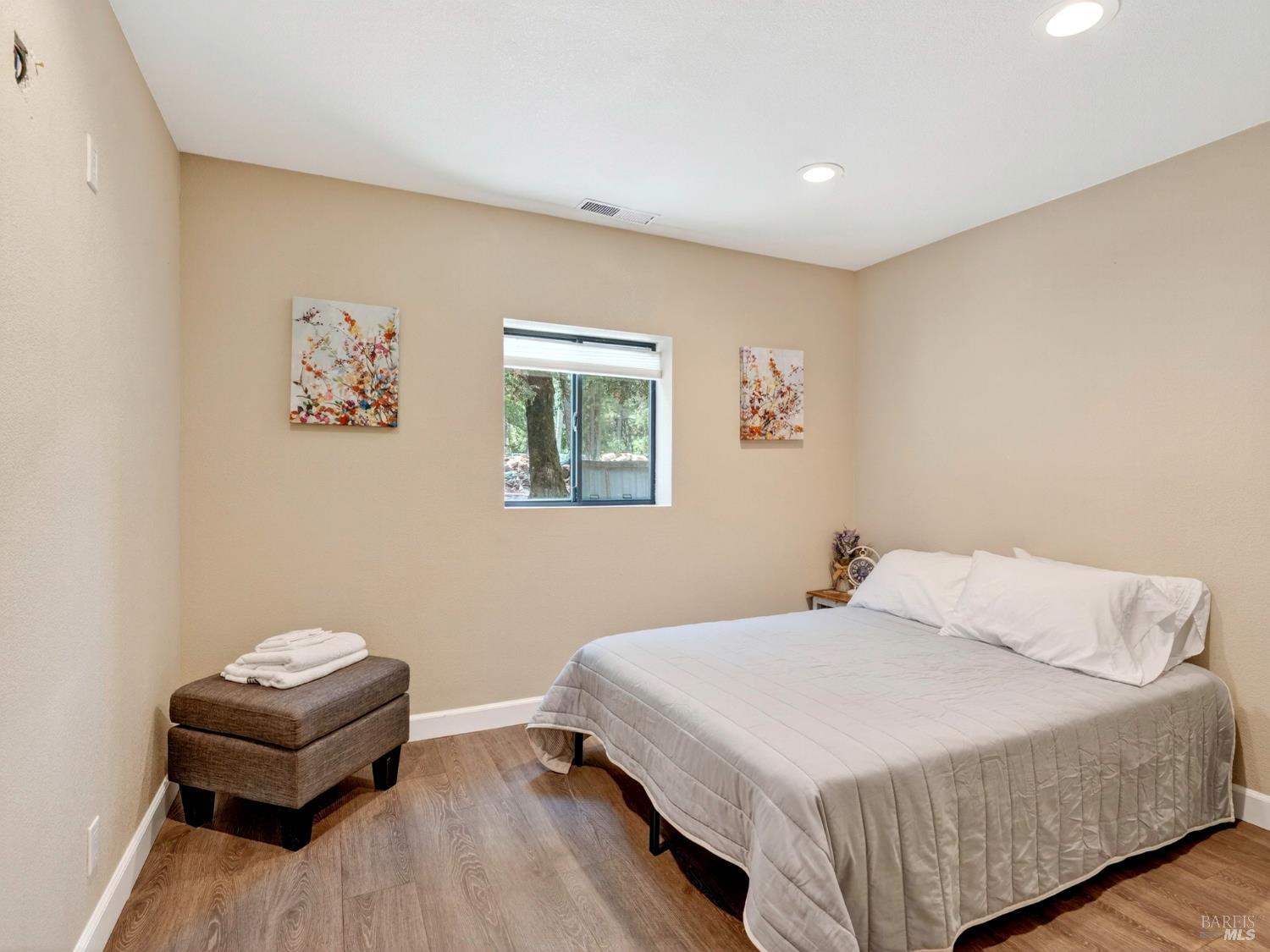 Detail Gallery Image 64 of 91 For 16451 Golf Rd, Cobb,  CA 95426 - 2 Beds | 1 Baths