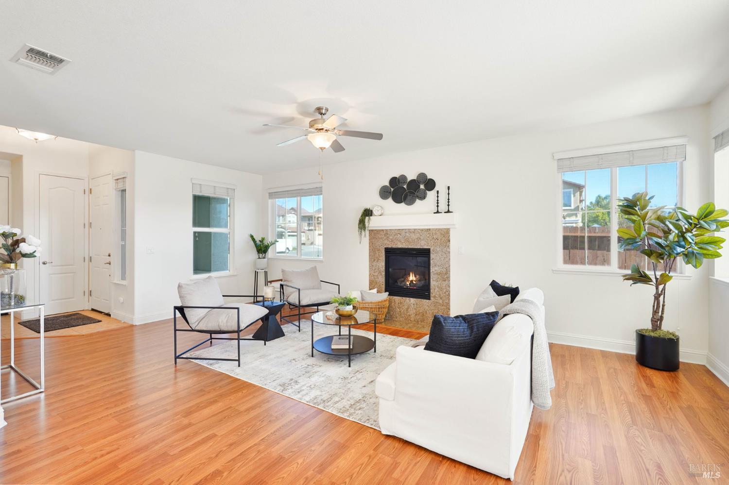 Detail Gallery Image 12 of 68 For 5167 Fowler Ln, Fairfield,  CA 94533 - 3 Beds | 2/1 Baths