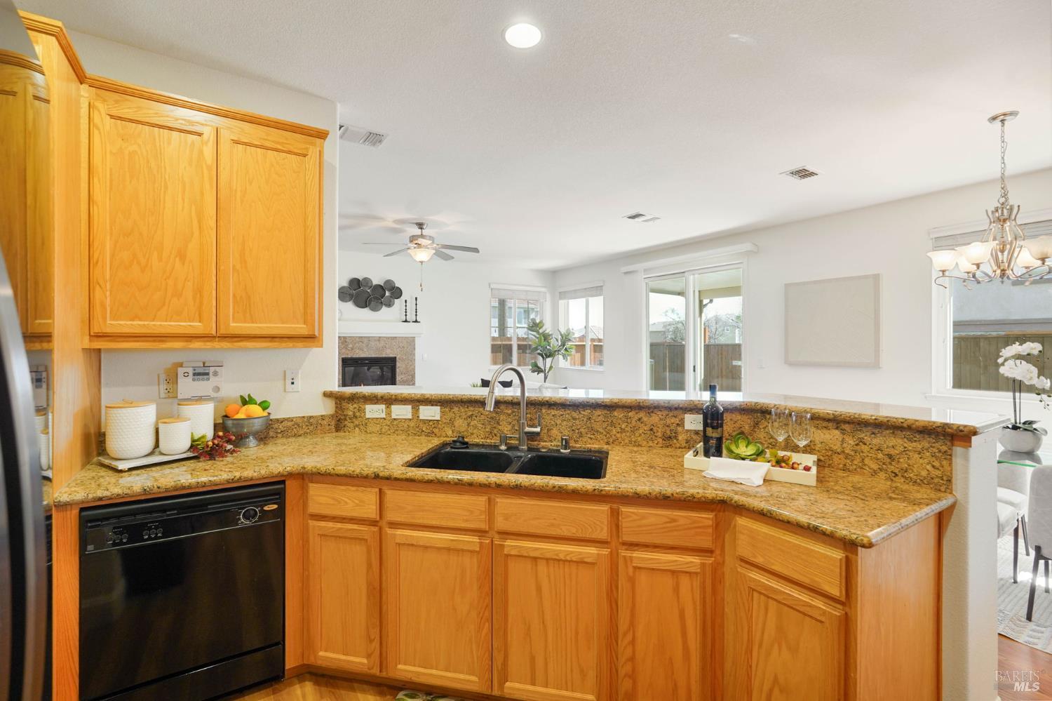 Detail Gallery Image 20 of 68 For 5167 Fowler Ln, Fairfield,  CA 94533 - 3 Beds | 2/1 Baths