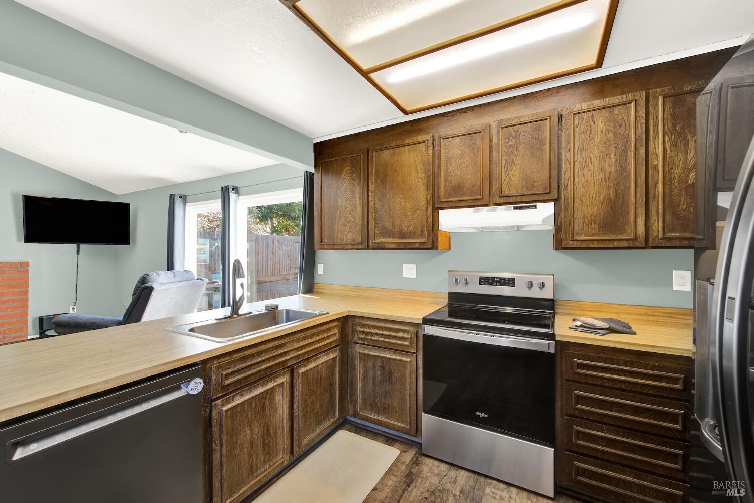 Detail Gallery Image 24 of 65 For 1212 Stirling Dr, Rodeo,  CA 94572 - 4 Beds | 2 Baths