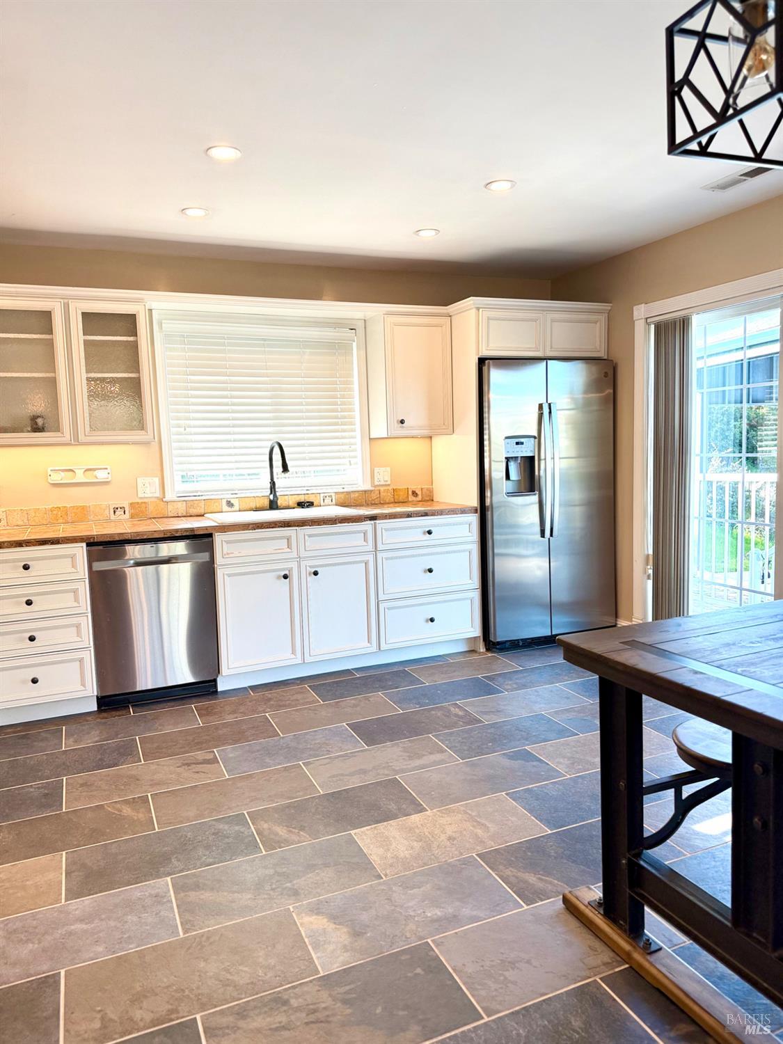 Detail Gallery Image 17 of 32 For 136 Berryessa Dr, Napa,  CA 94558 - 2 Beds | 2 Baths