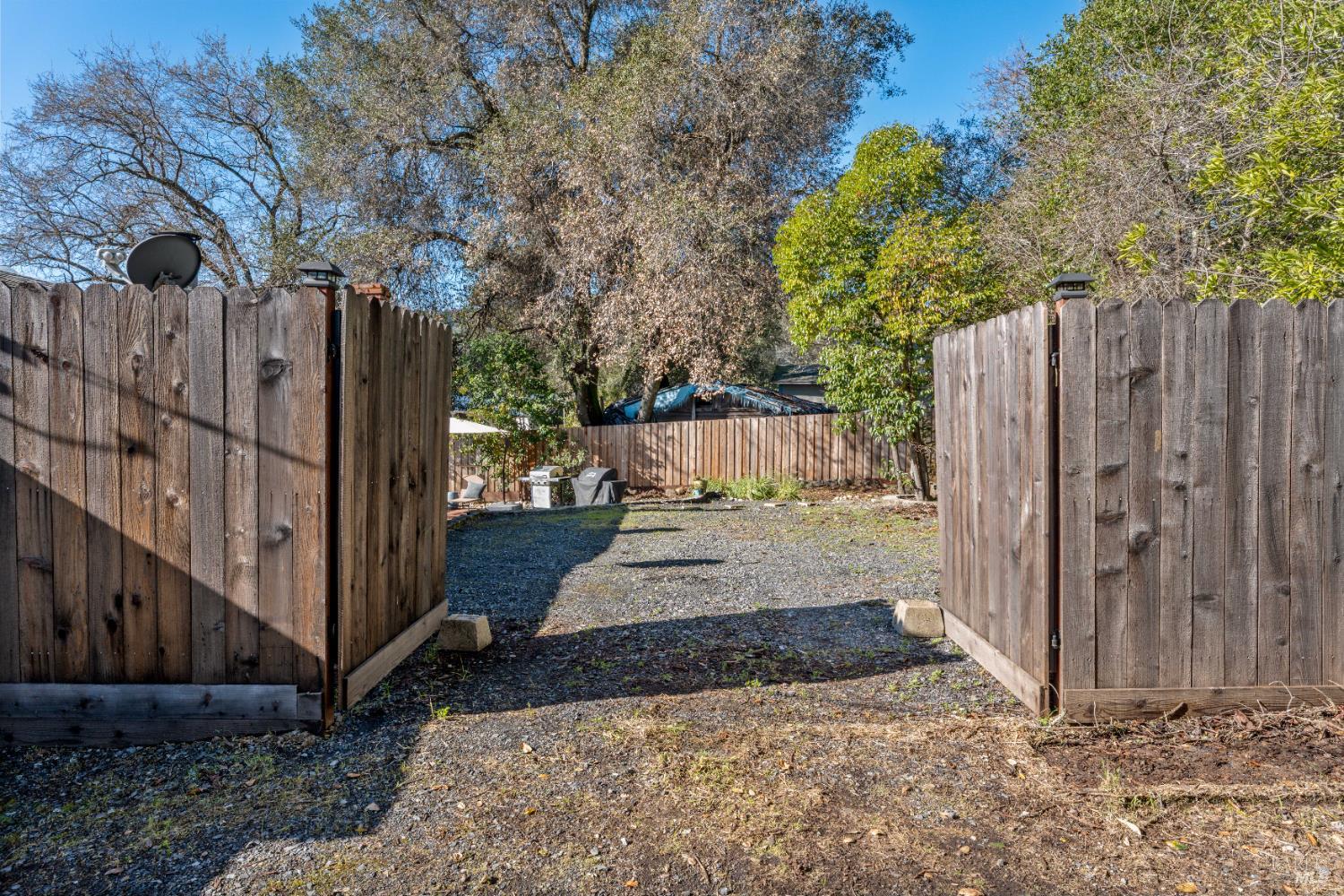 Detail Gallery Image 20 of 30 For 185 Grace Ct, Cloverdale,  CA 95425 - 3 Beds | 2 Baths