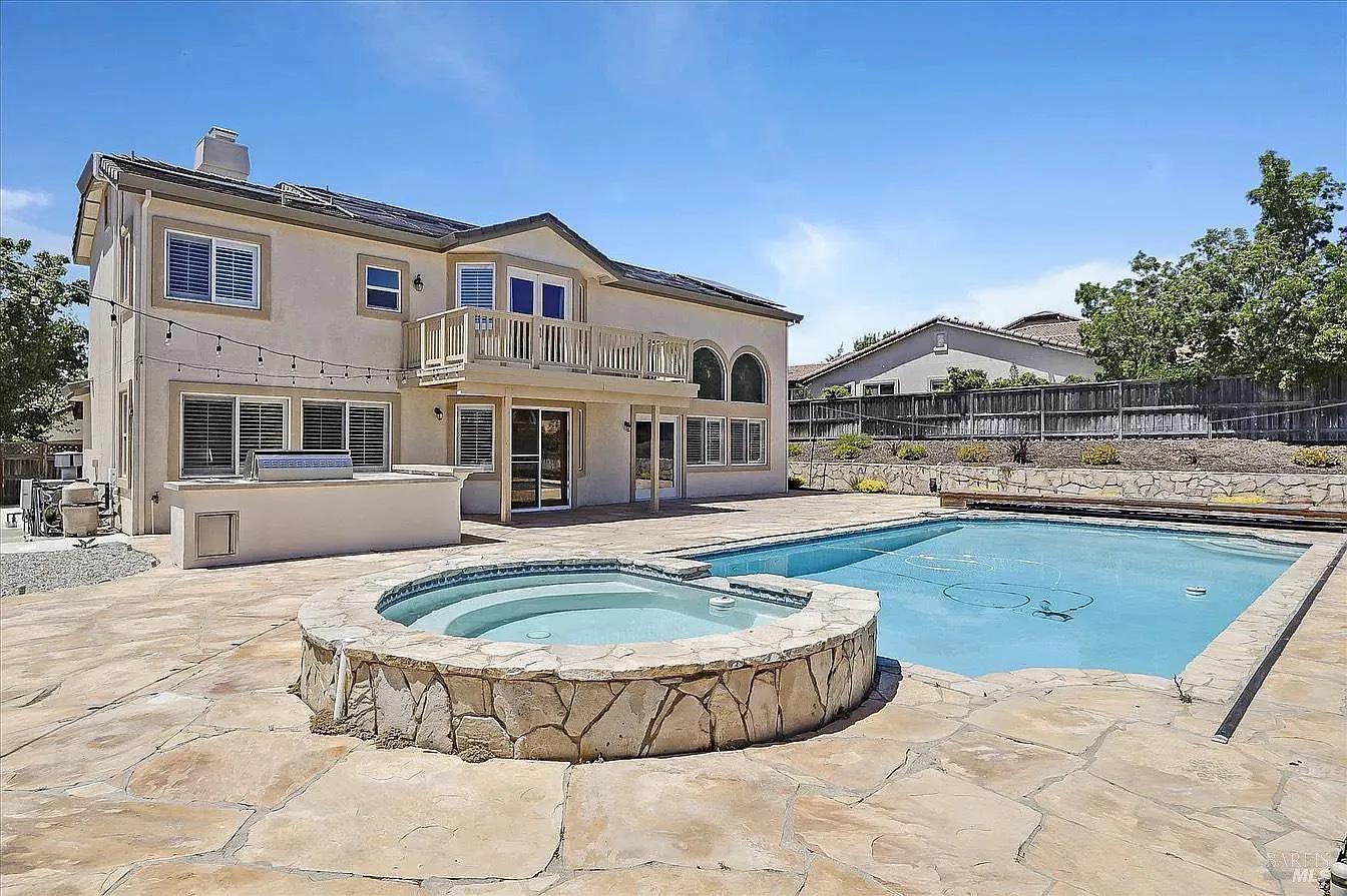 Detail Gallery Image 7 of 35 For 2580 Marshfield Rd, Vallejo,  CA 94591 - 3 Beds | 2/1 Baths