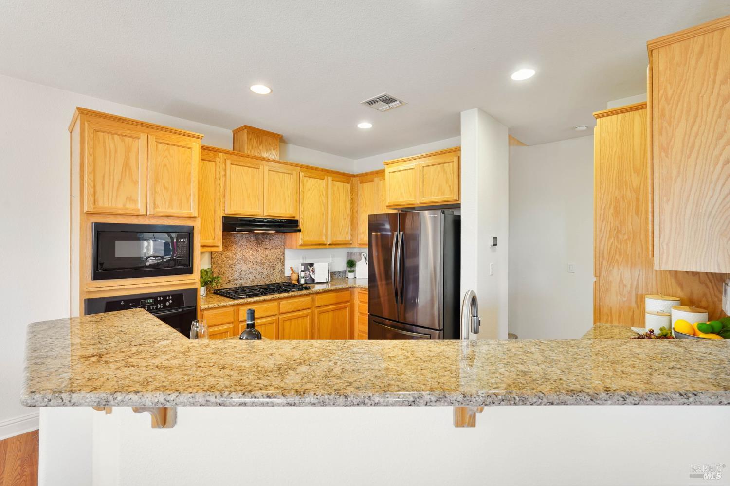 Detail Gallery Image 17 of 68 For 5167 Fowler Ln, Fairfield,  CA 94533 - 3 Beds | 2/1 Baths